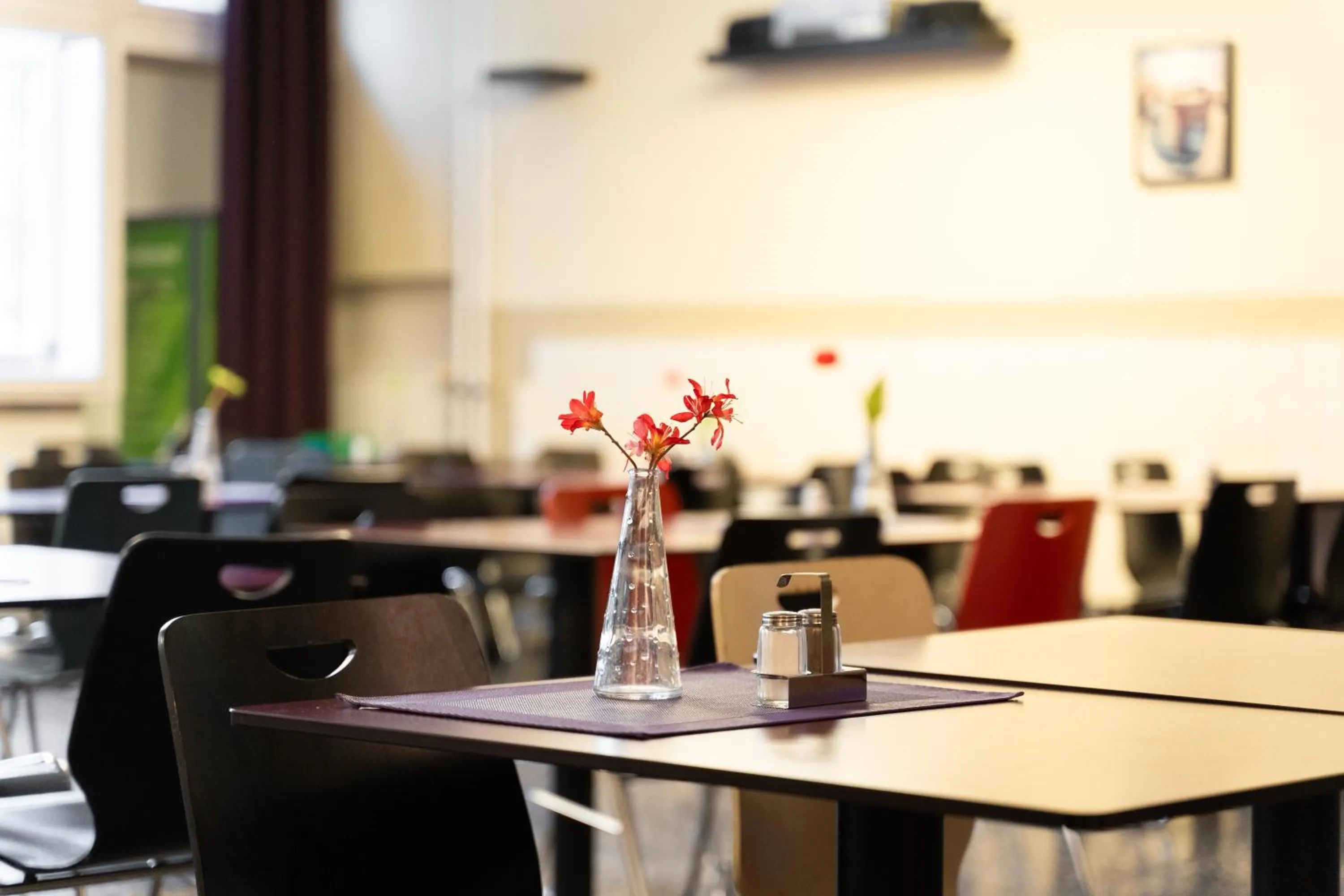 Breakfast in Industriepalast Berlin