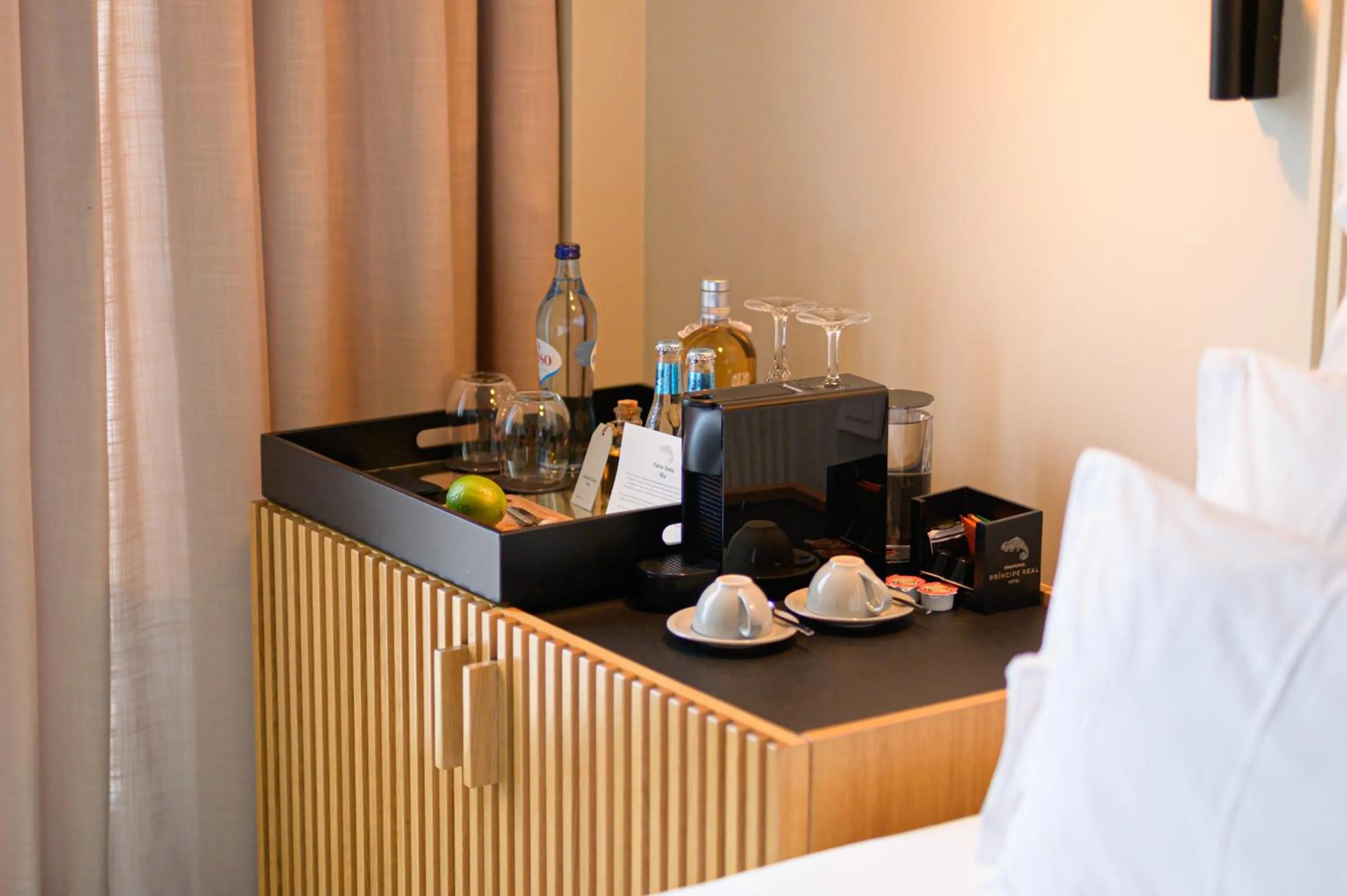 Bed in Memmo Príncipe Real, a Member of Design Hotels