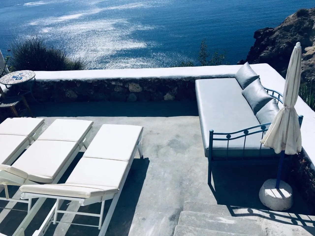 Patio in Ifestio Villas Oia