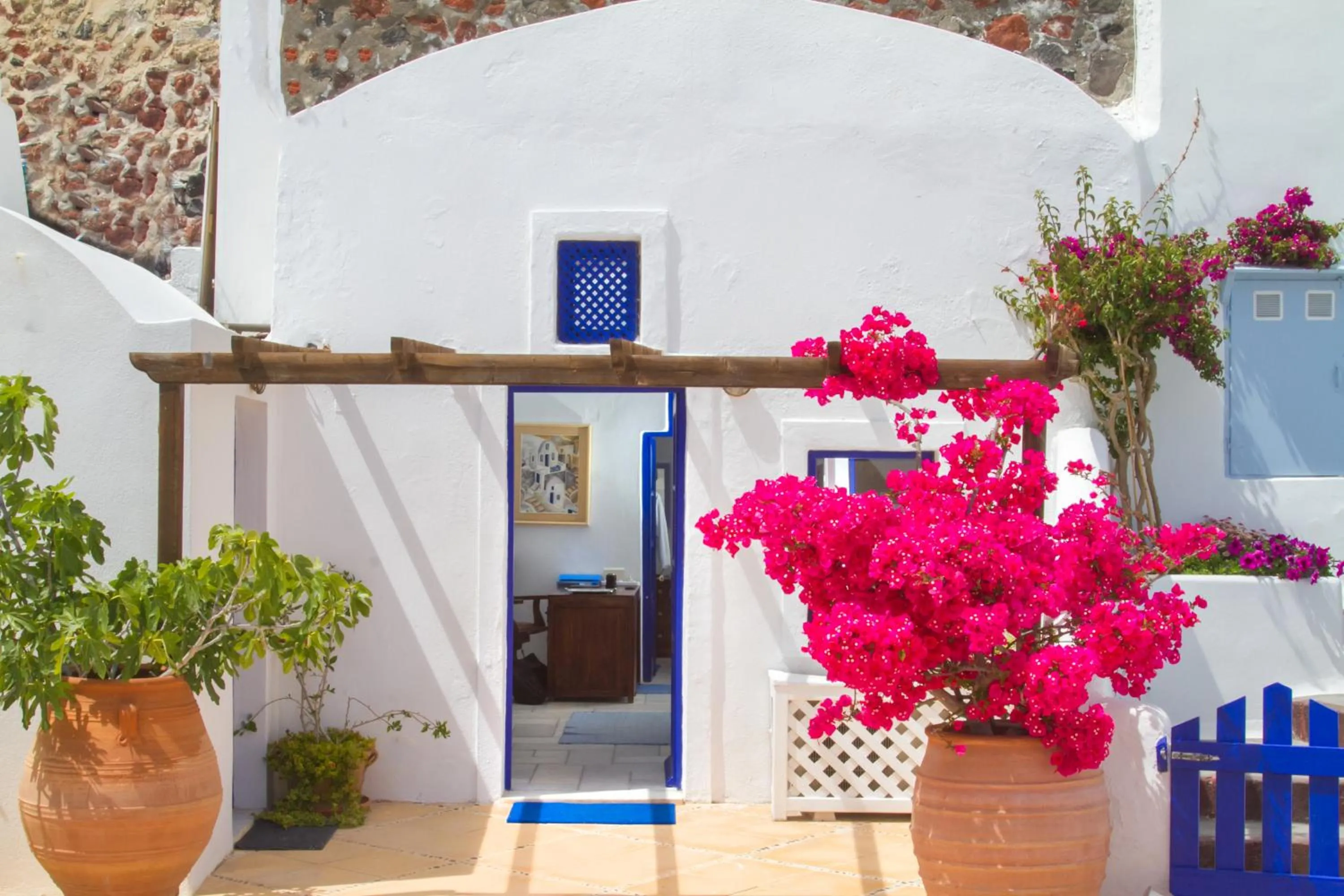 Property building in Ifestio Villas Oia