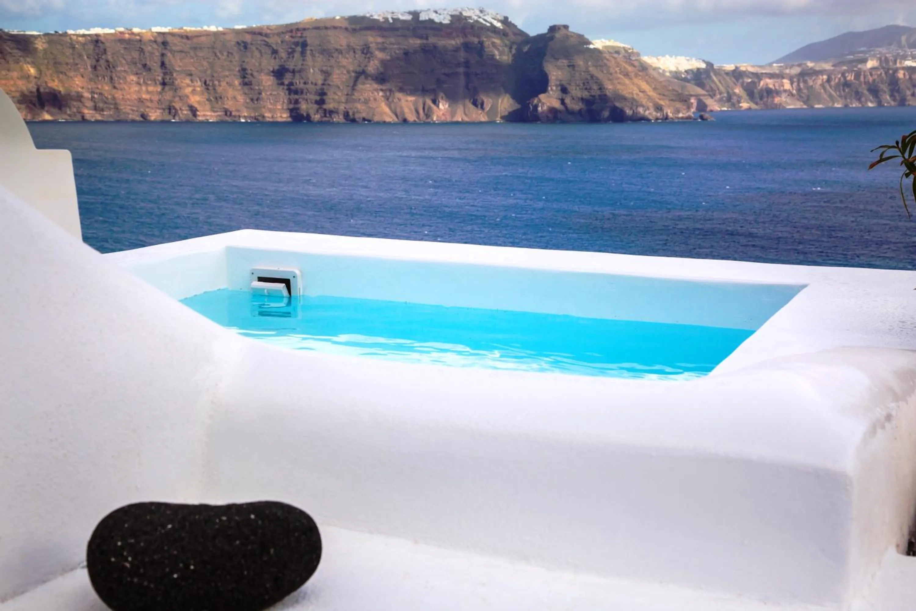 Swimming pool in Ifestio Villas Oia