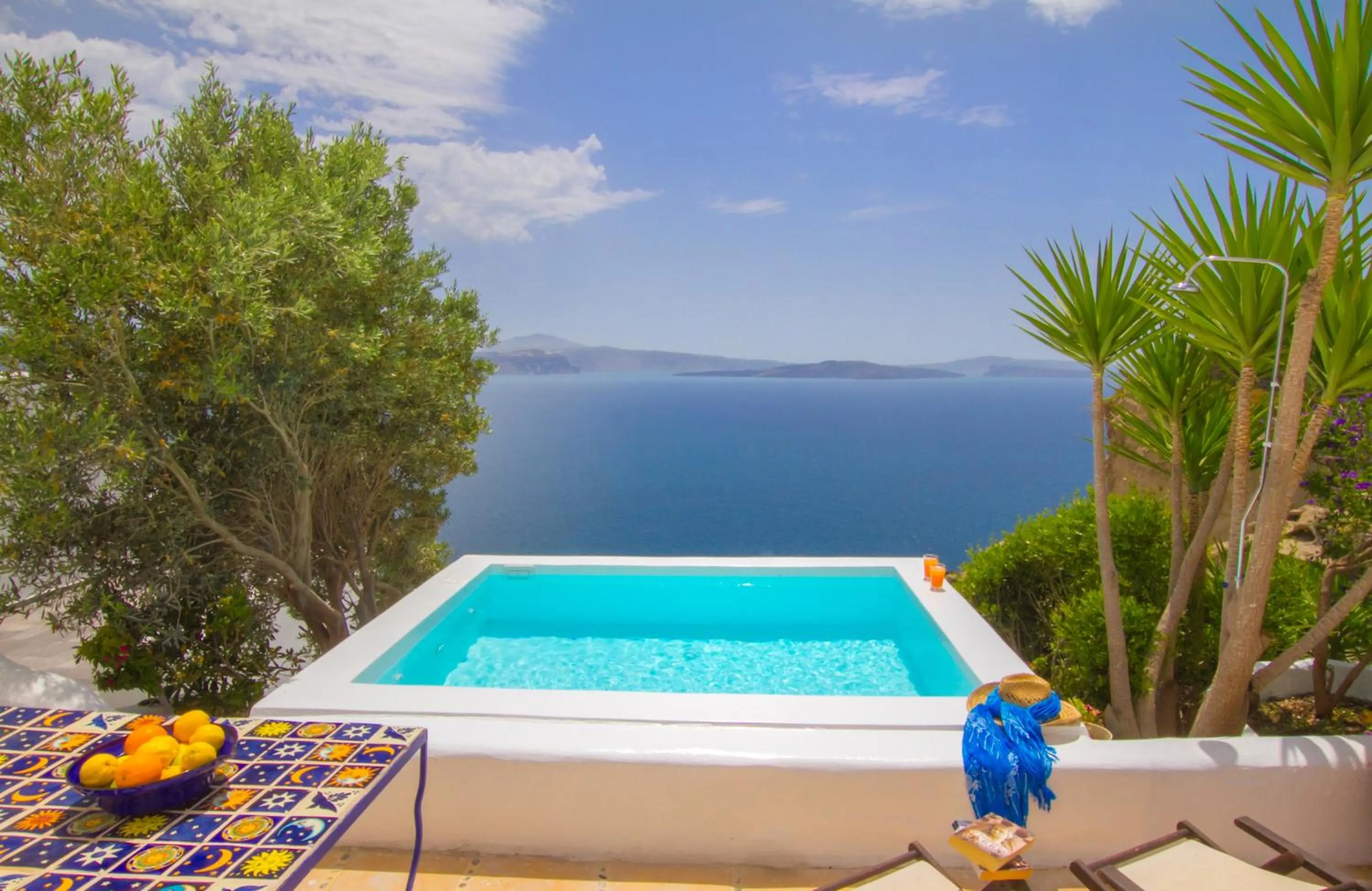 Decorative detail in Ifestio Villas Oia