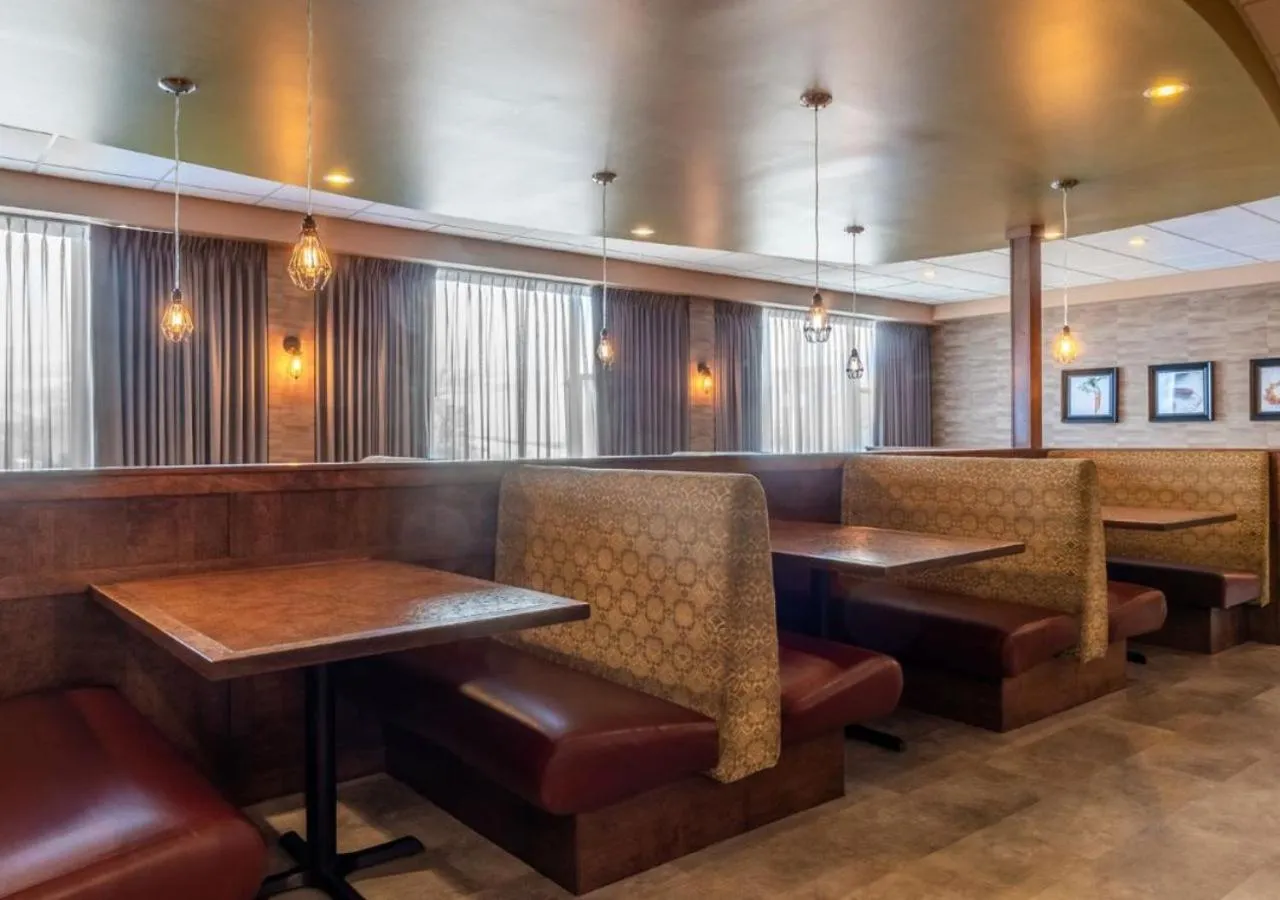 Restaurant/places to eat in Inn on Prince Hotel and Conference Centre Truro