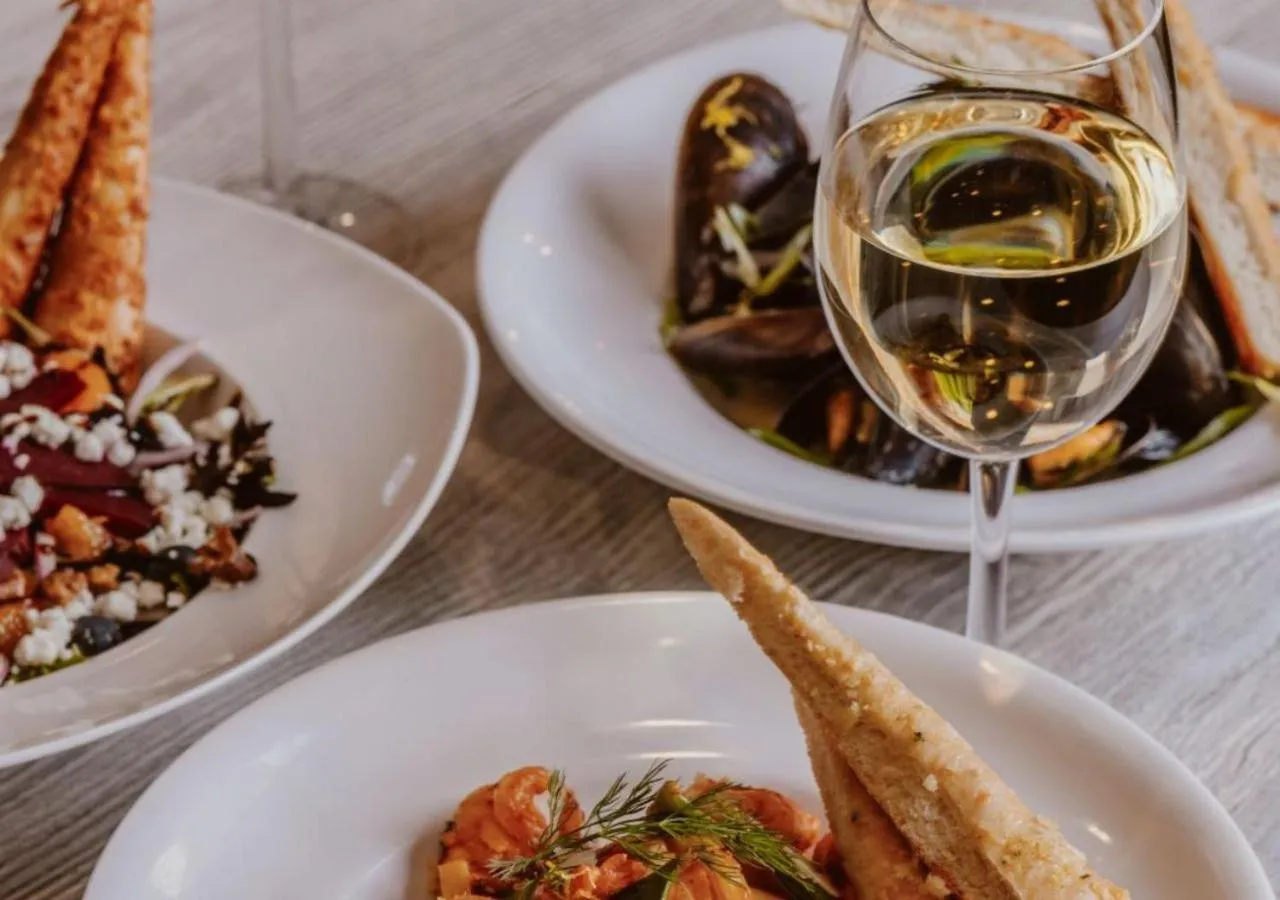 Restaurant/places to eat in Inn on Prince Hotel and Conference Centre Truro