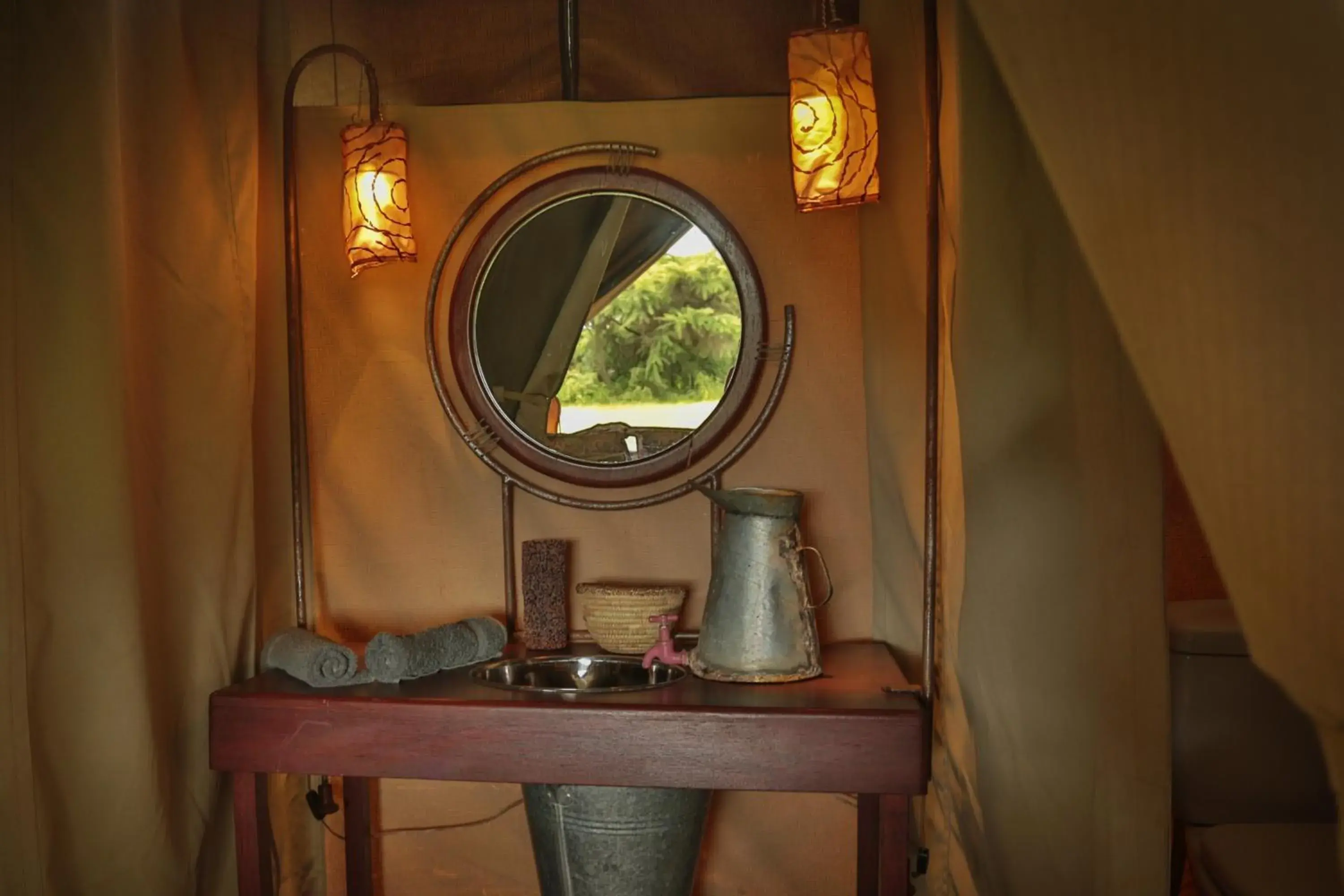 Deluxe Tent - single occupancy in Pakulala Safari Camp - Ngorongoro Deluxe Tent - single occupancy in Pakulala Safari Camp - Ngorongoro