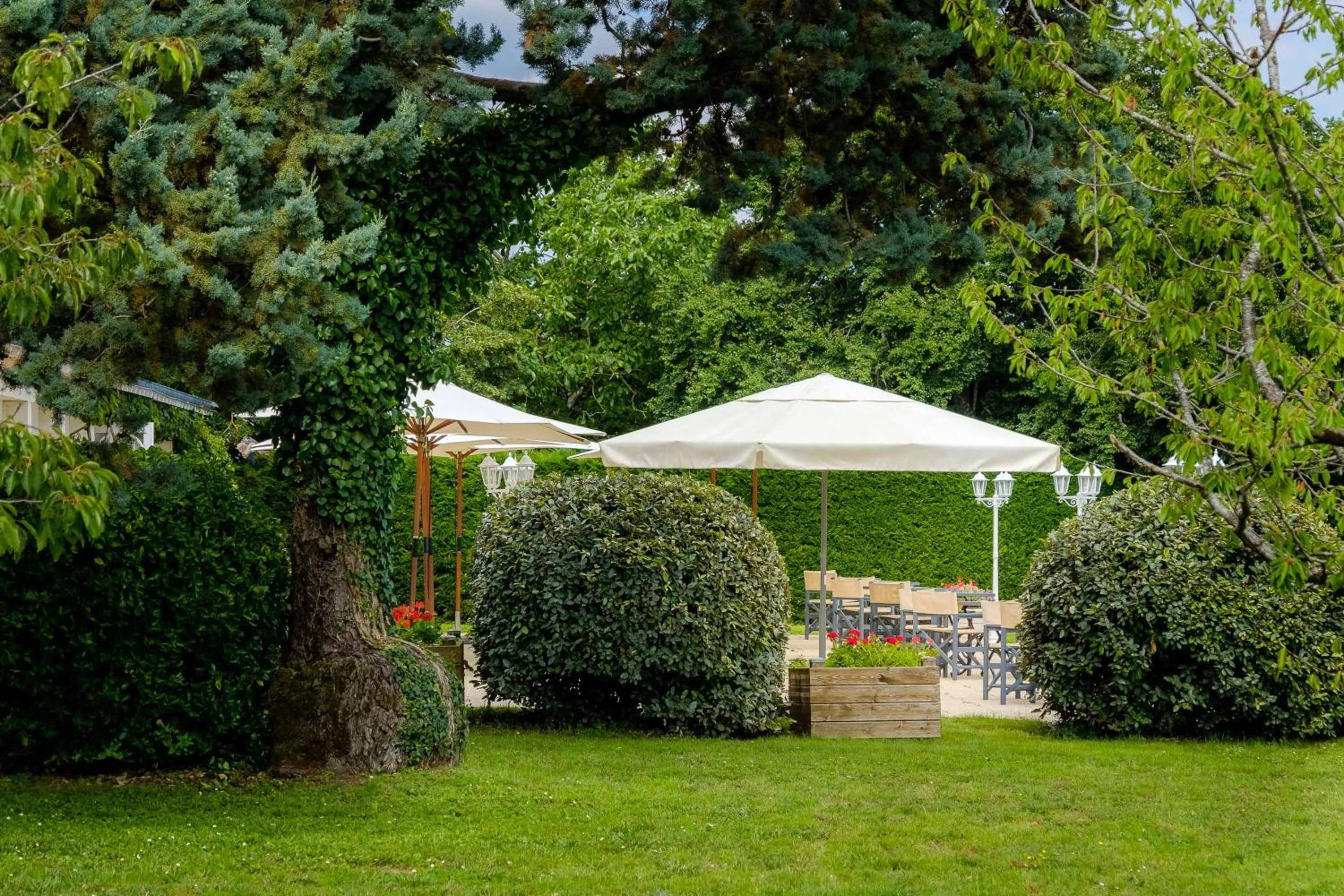 Patio in Logis Le Fleuray