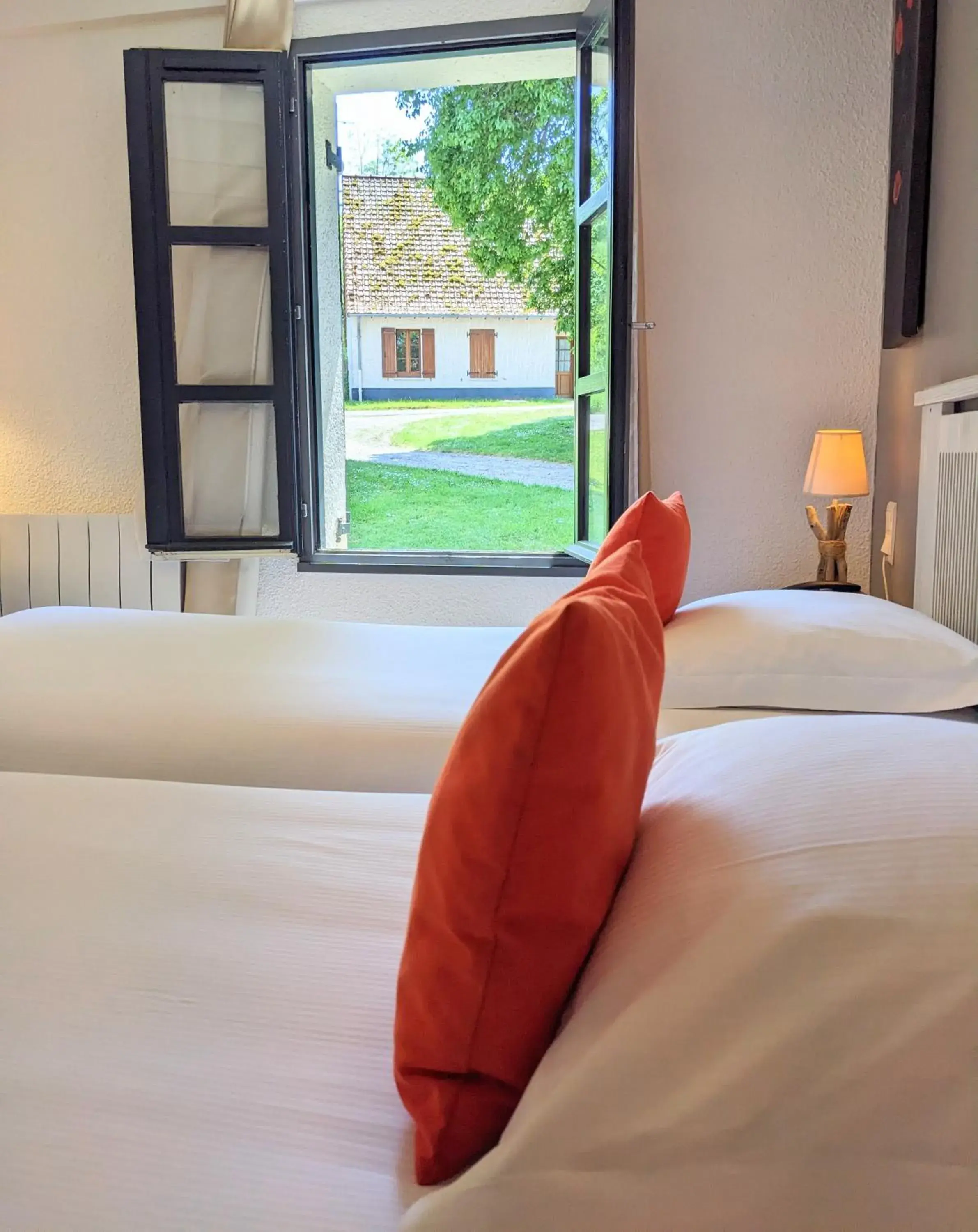 Standard Twin Room in Le Cap Hornu Standard Twin Room in Le Cap Hornu