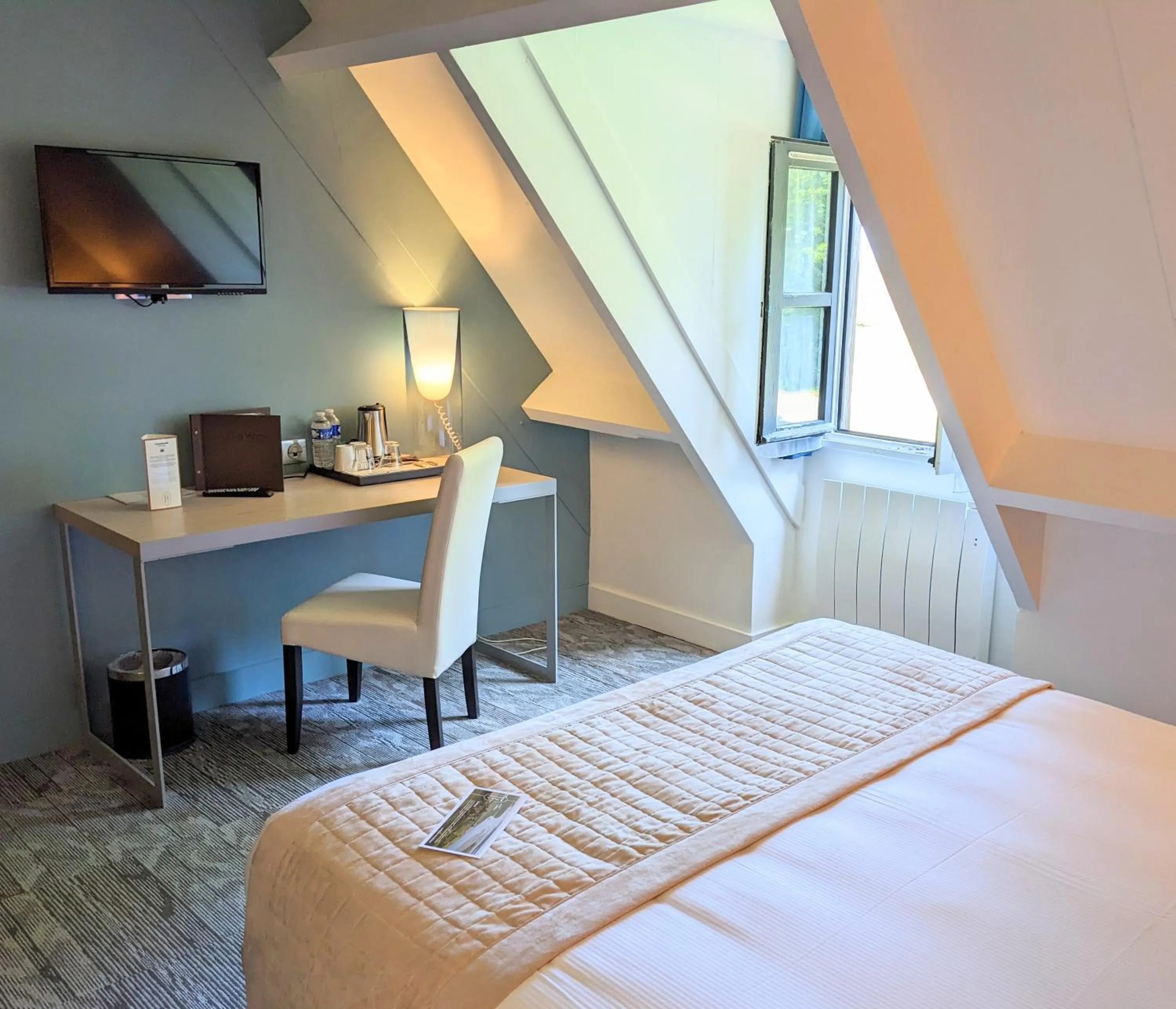 Bedroom, Bed in Le Cap Hornu