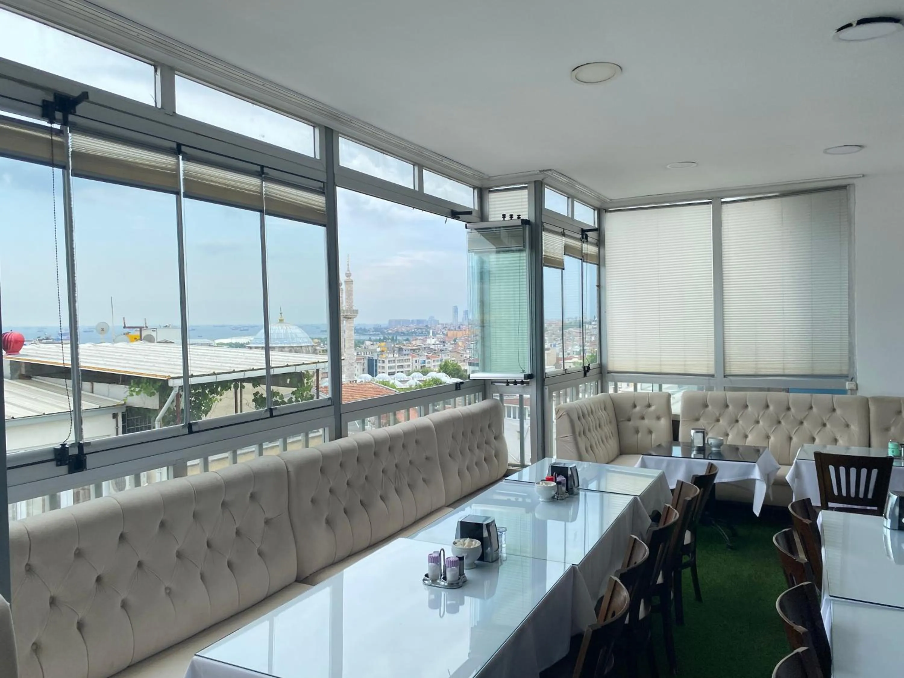 Restaurant/places to eat in Polanin Hotel