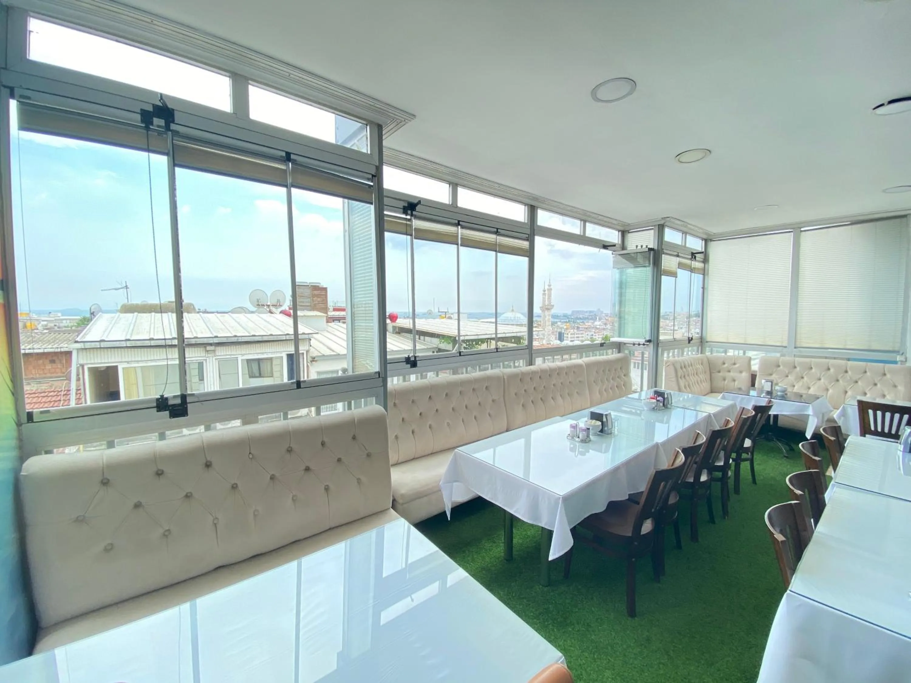 Restaurant/places to eat in Polanin Hotel