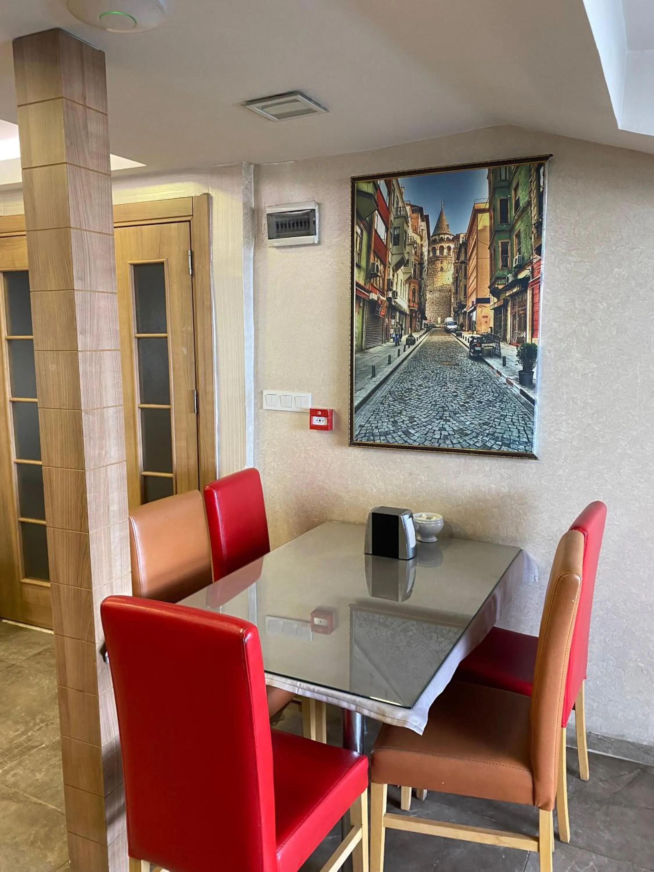 Restaurant/places to eat in Polanin Hotel