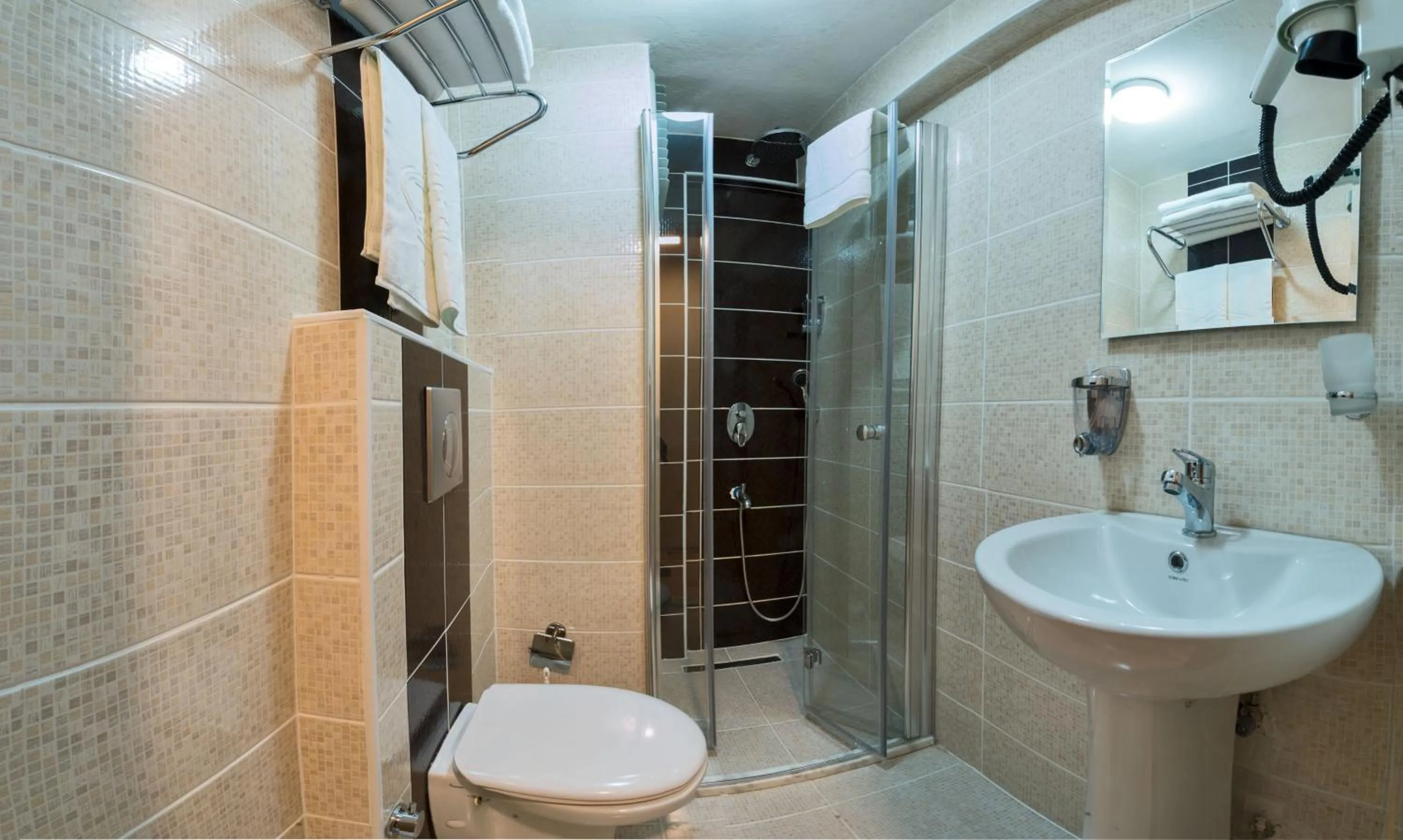 Shower in Polanin Hotel