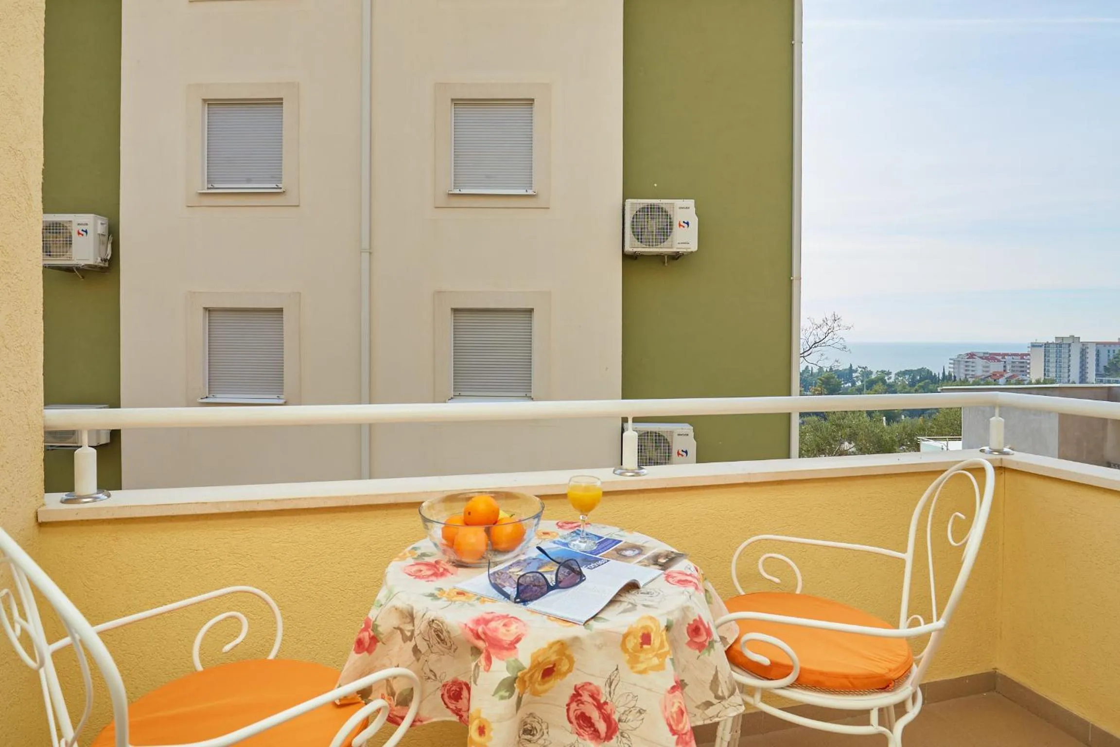 Studio with Balcony in Apartments Zelic Tucepi