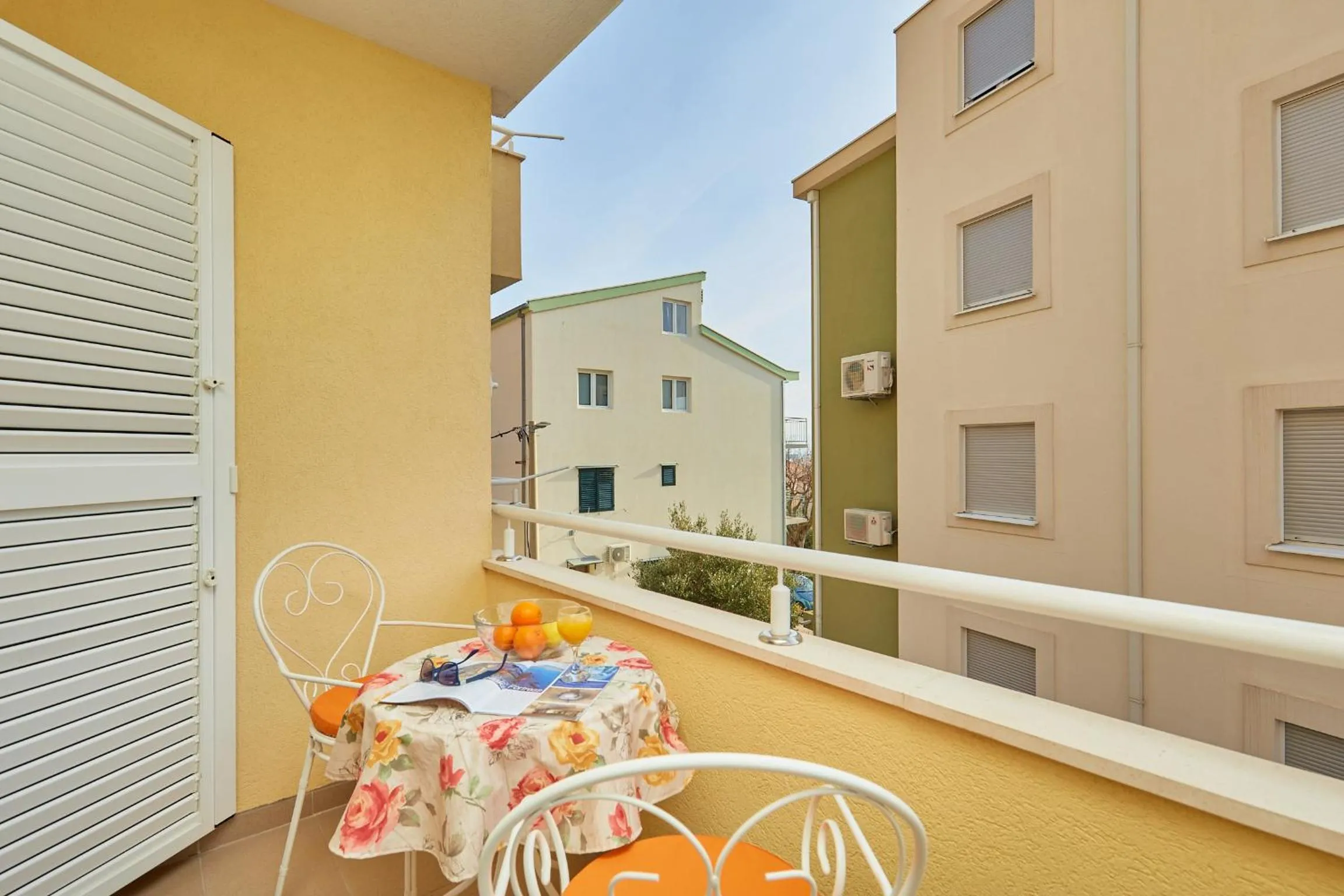 Studio with Balcony in Apartments Zelic Tucepi