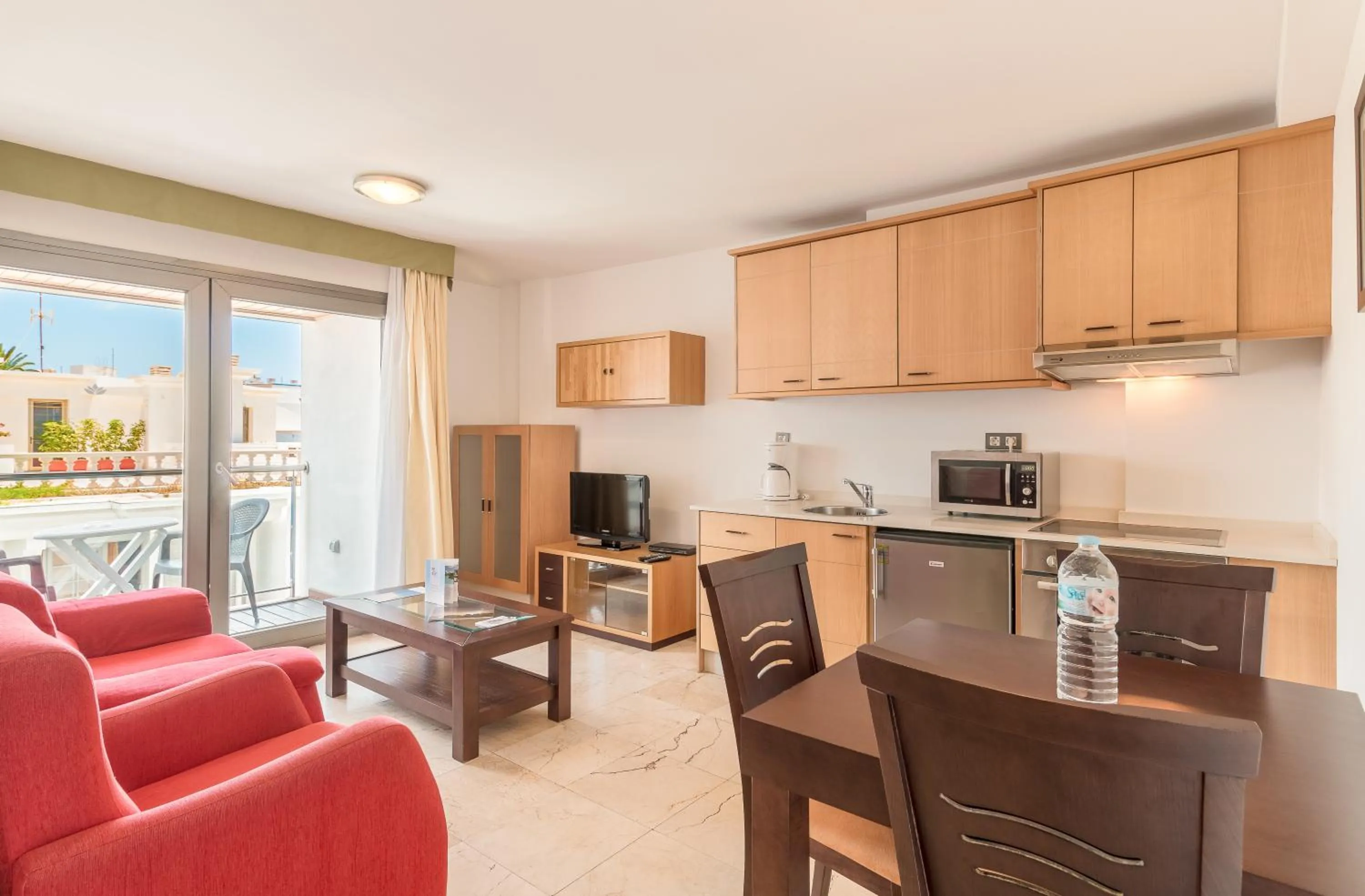Kitchen or kitchenette in Hotel LIVVO Corralejo Beach
