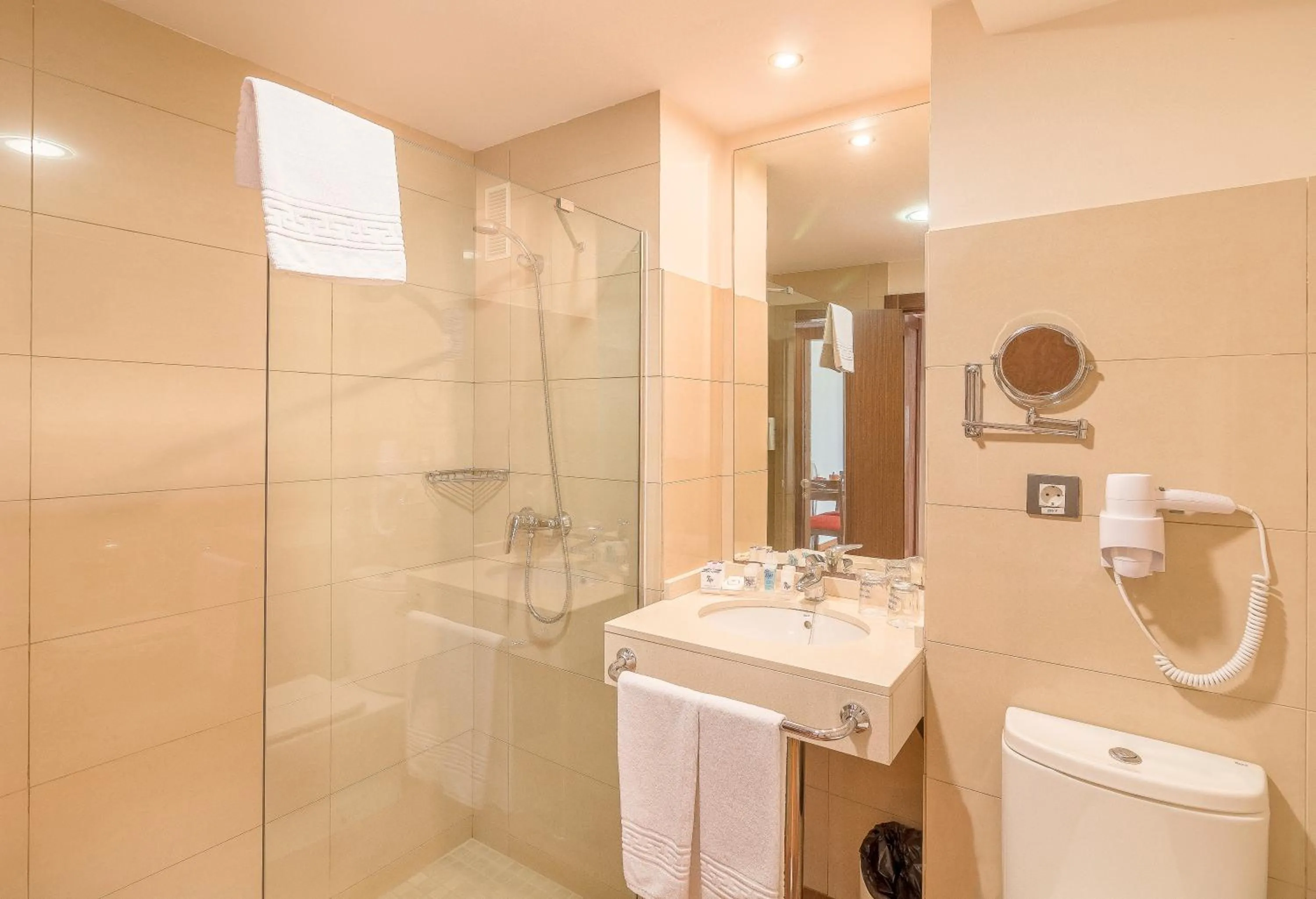Bathroom in Hotel LIVVO Corralejo Beach