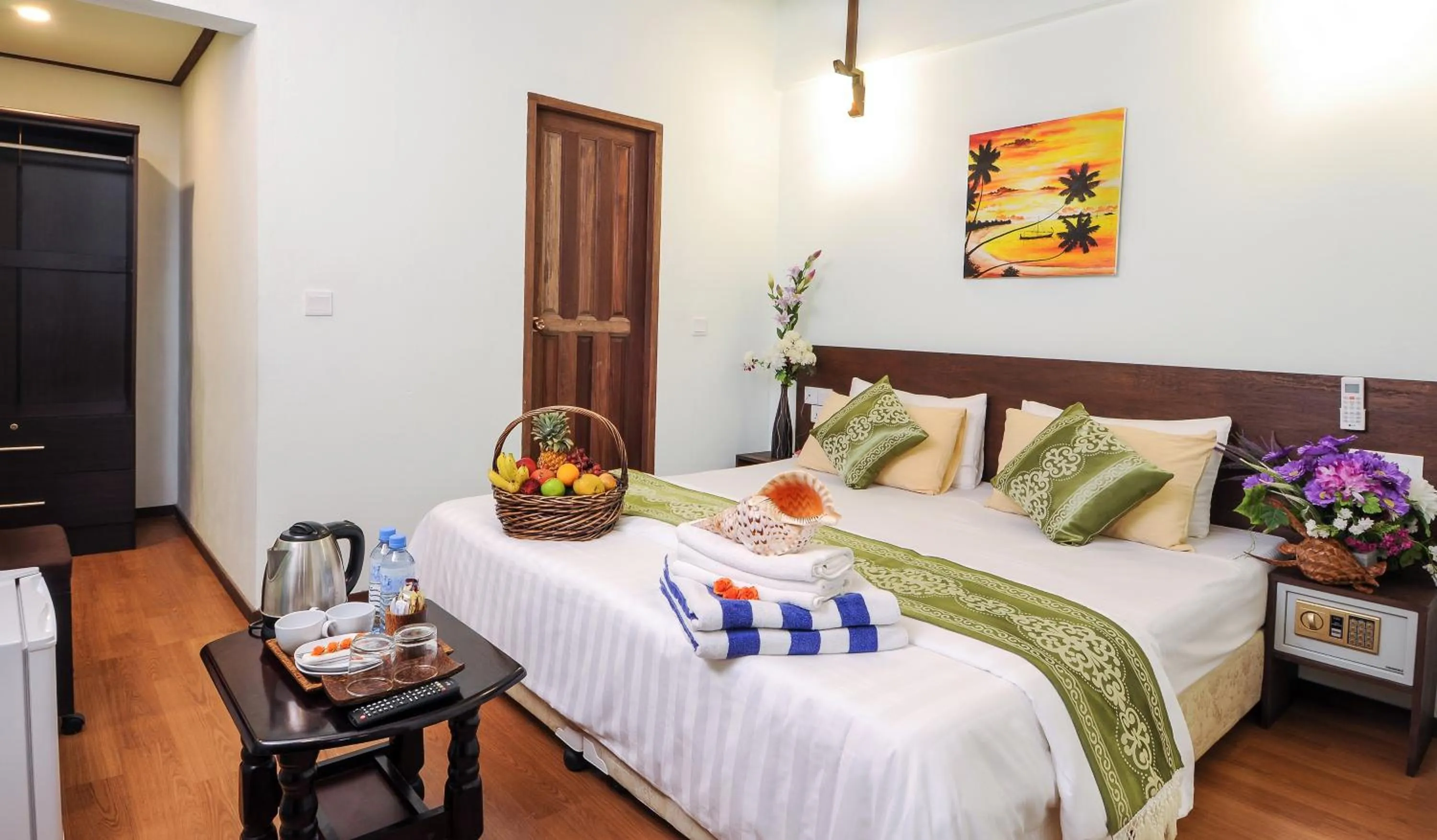 Bed in Salt Beach Hotel