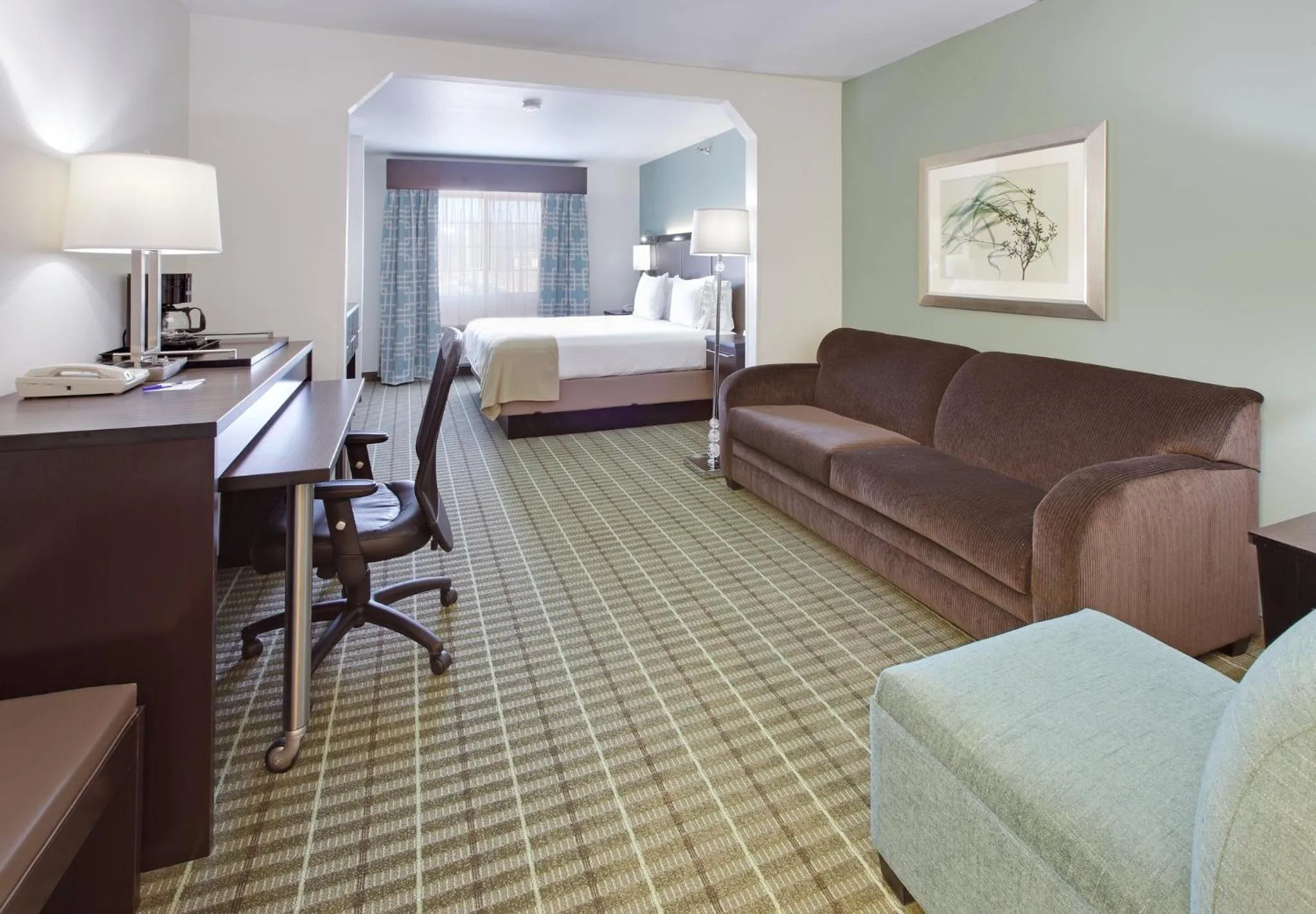 Photo of the whole room, Bed in Holiday Inn Express Monticello by IHG