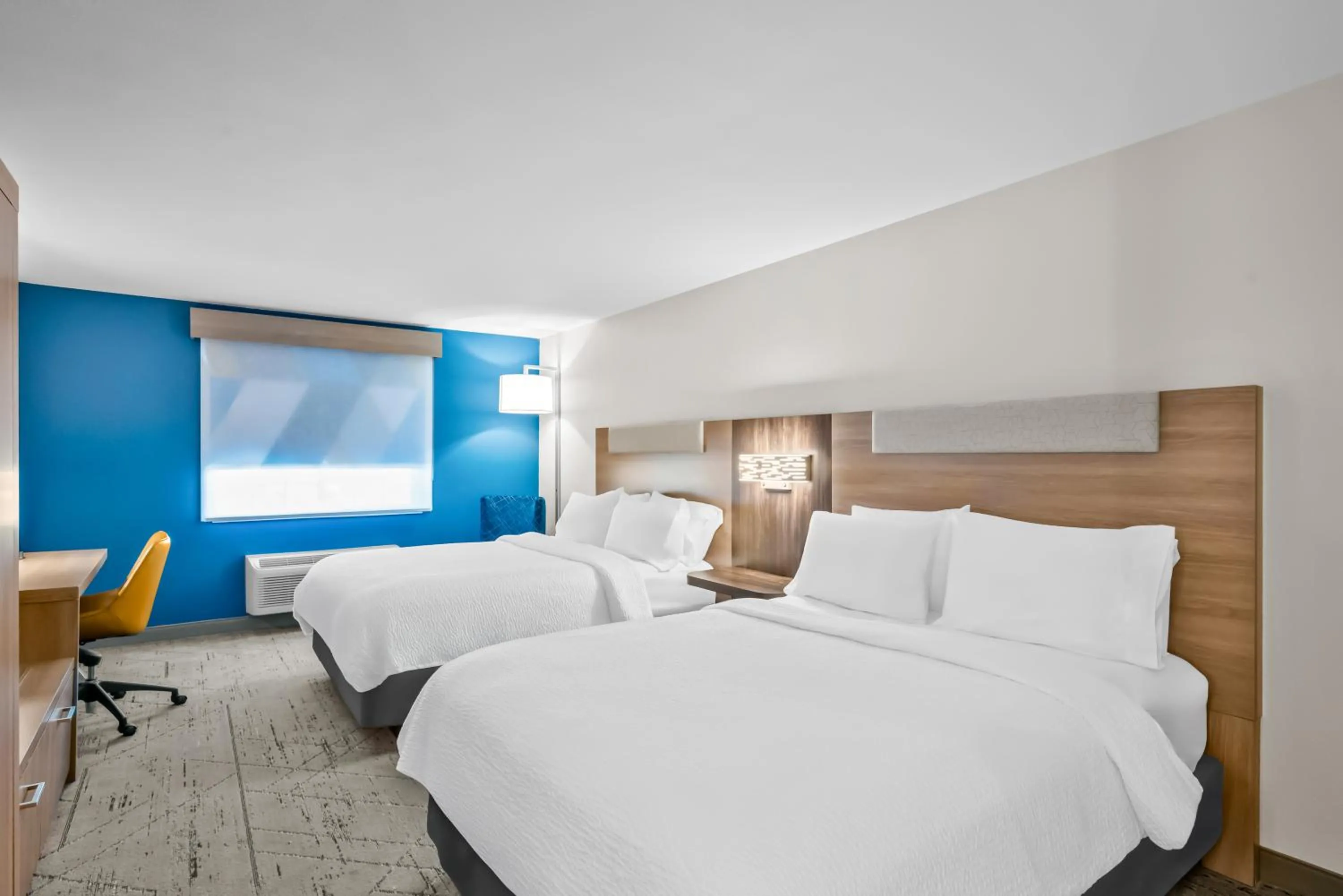 Bed in Holiday Inn Express Monticello by IHG