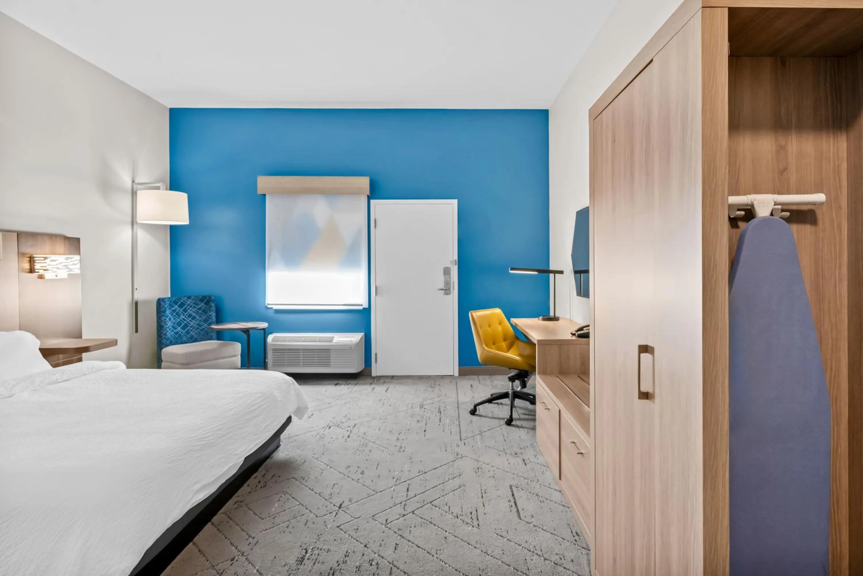 Guests, Bed in Holiday Inn Express Monticello by IHG
