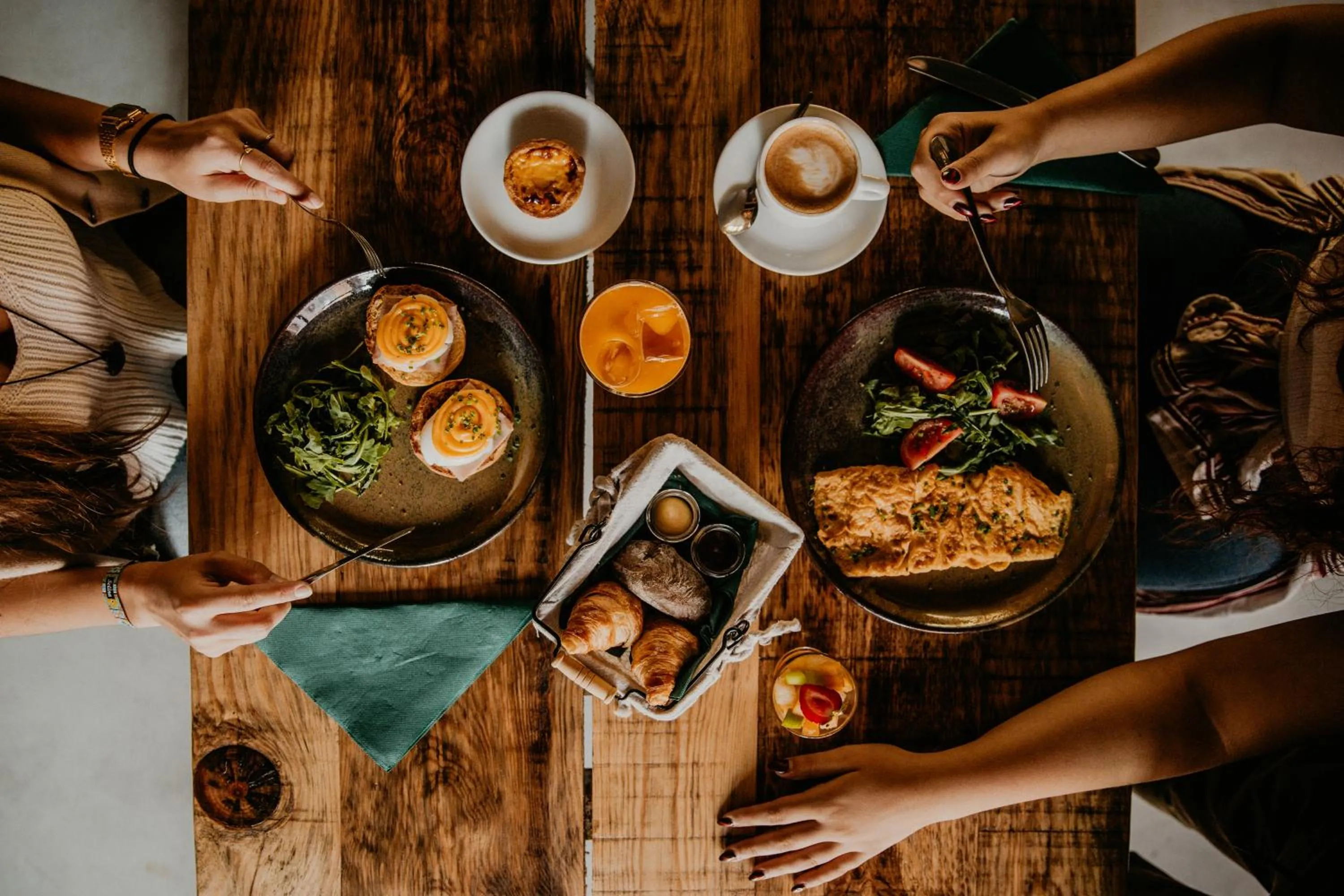 Food and drinks in Selina Secret Garden Lisbon by IKIGAI Global Hospitality