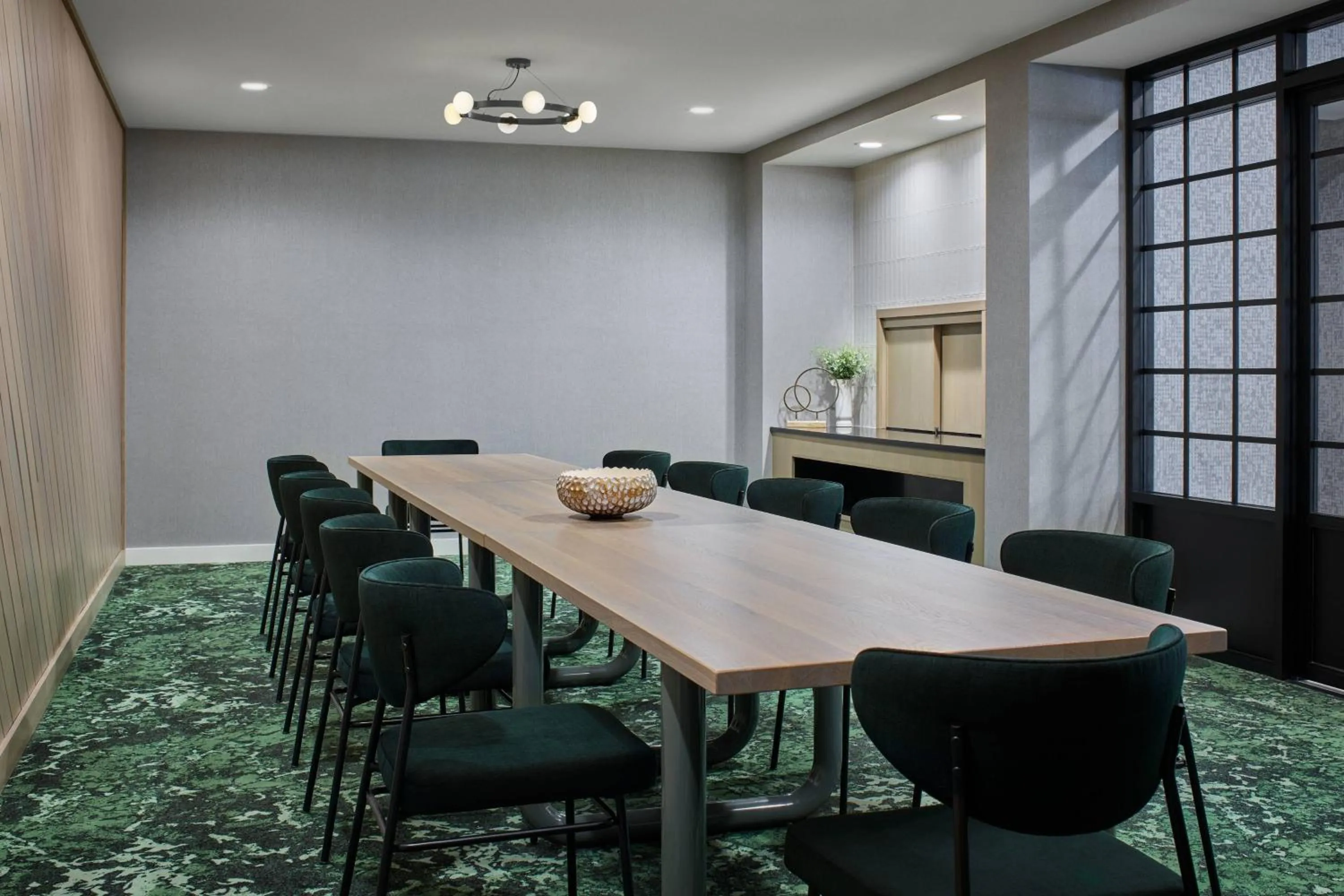 Restaurant/places to eat in Delta Hotels by Marriott Muskegon Convention Center