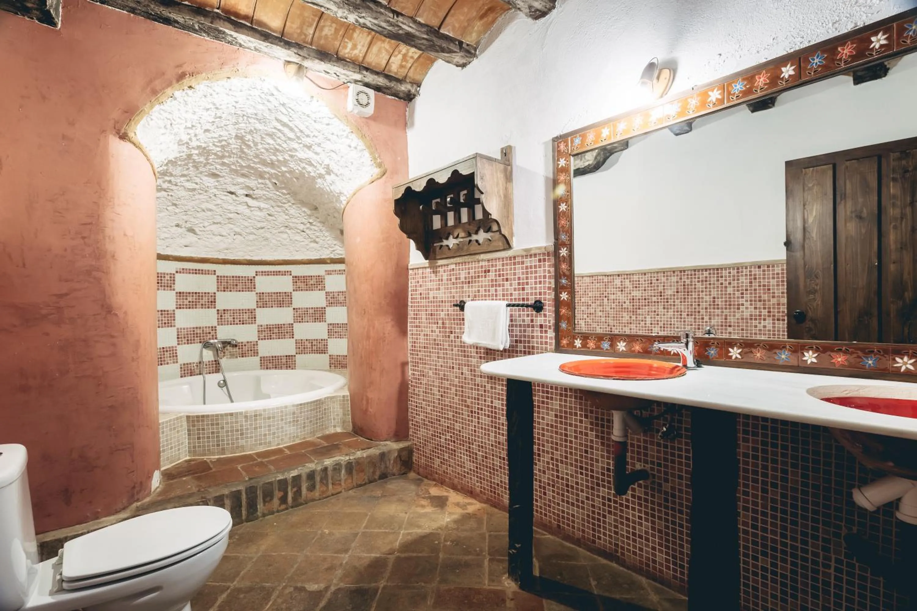 Bathroom in Casas Cueva Tio Tobas Guadix