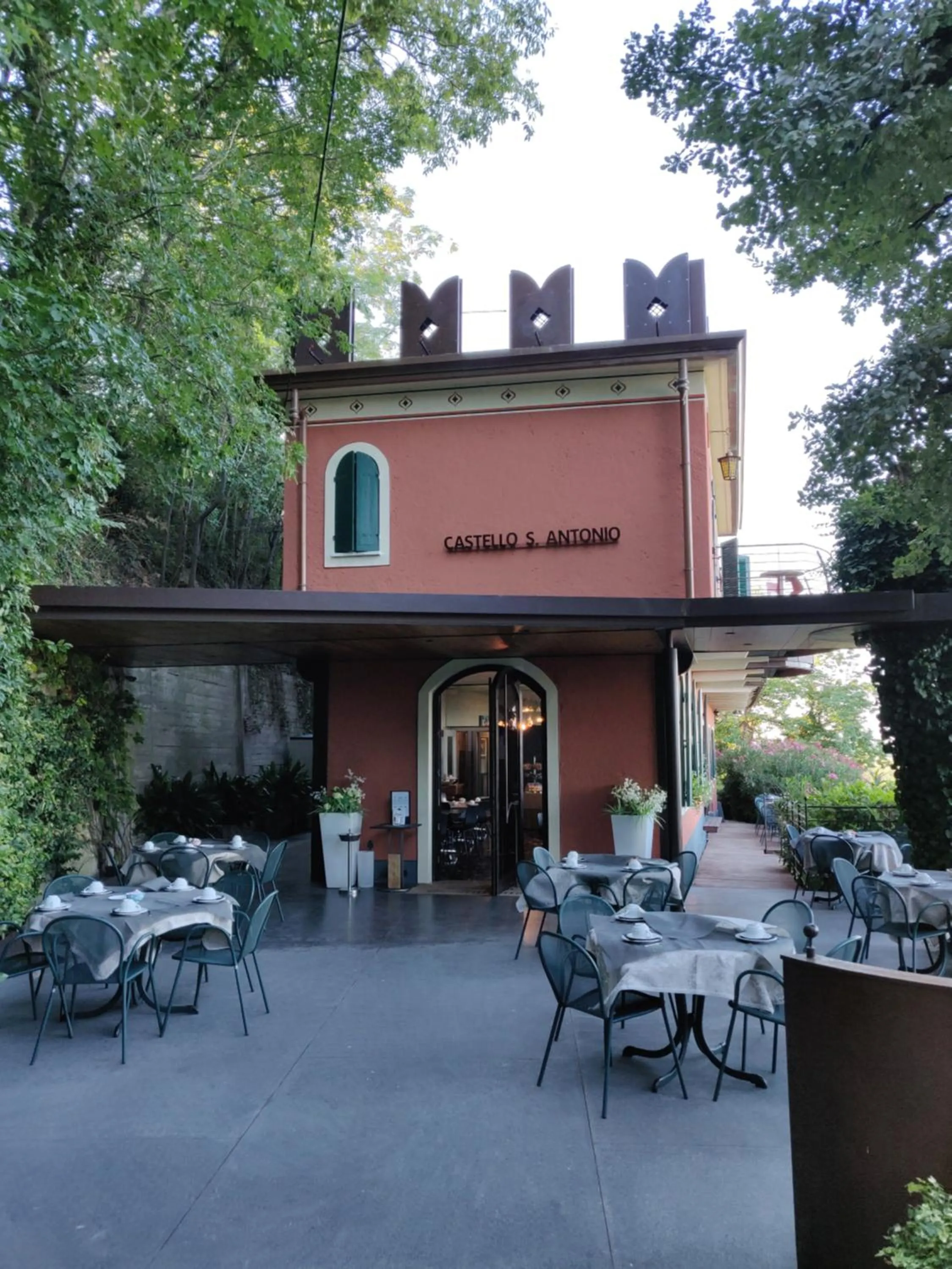 Facade/entrance in Hotel Castello S. Antonio