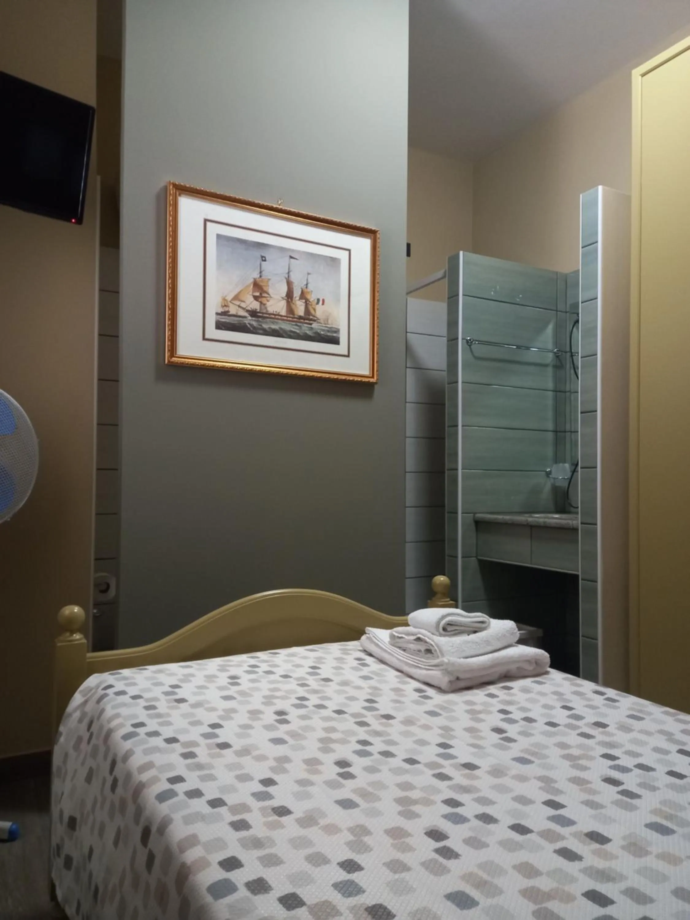 TV and multimedia, Bed in B&B TENUTA BIANCA