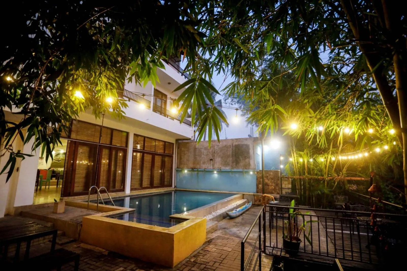 Night in Summerside Residence