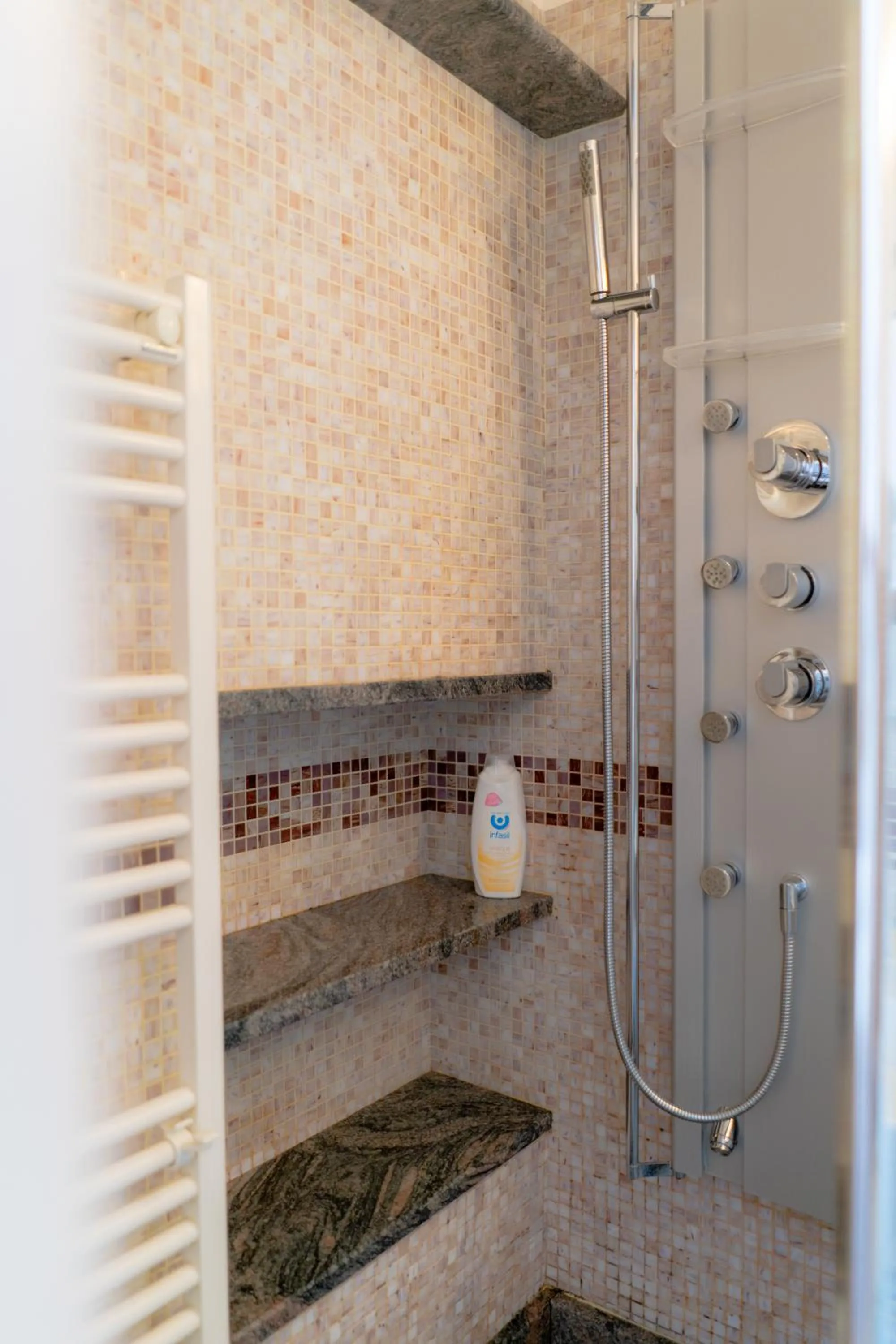 Bathroom in B&B Caterina