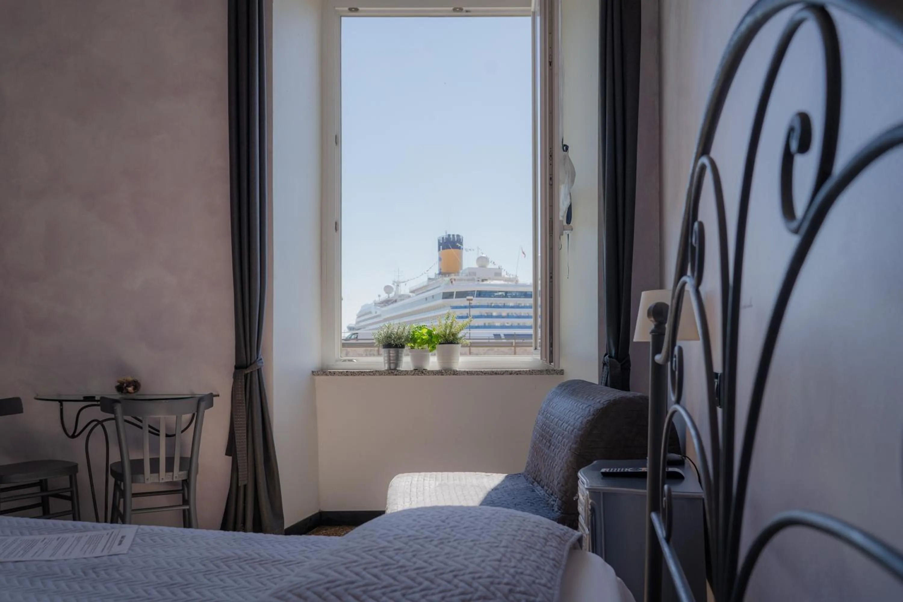 Sea view, Bed in B&B Caterina