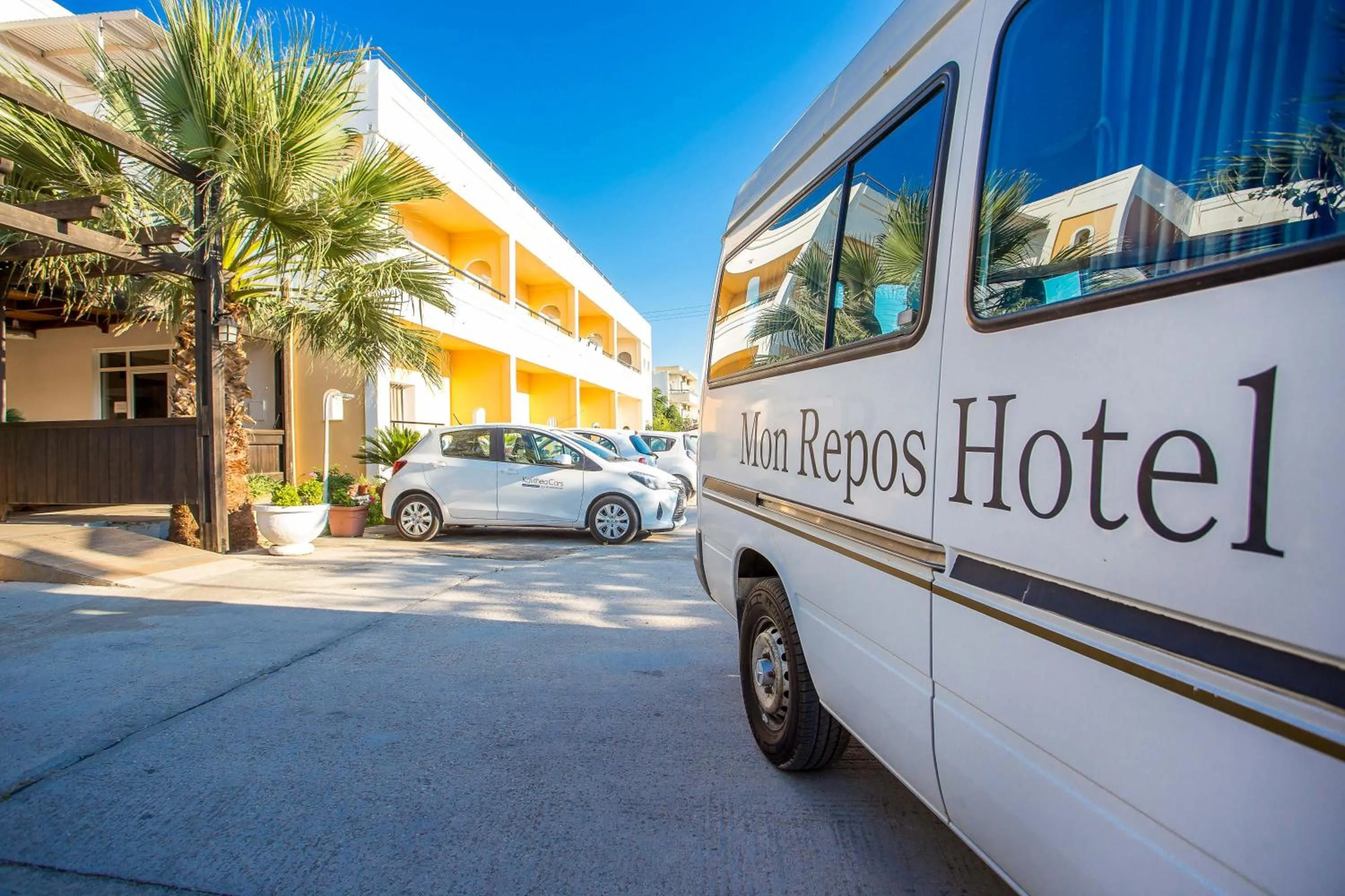 Property building in Mon Repos Hotel