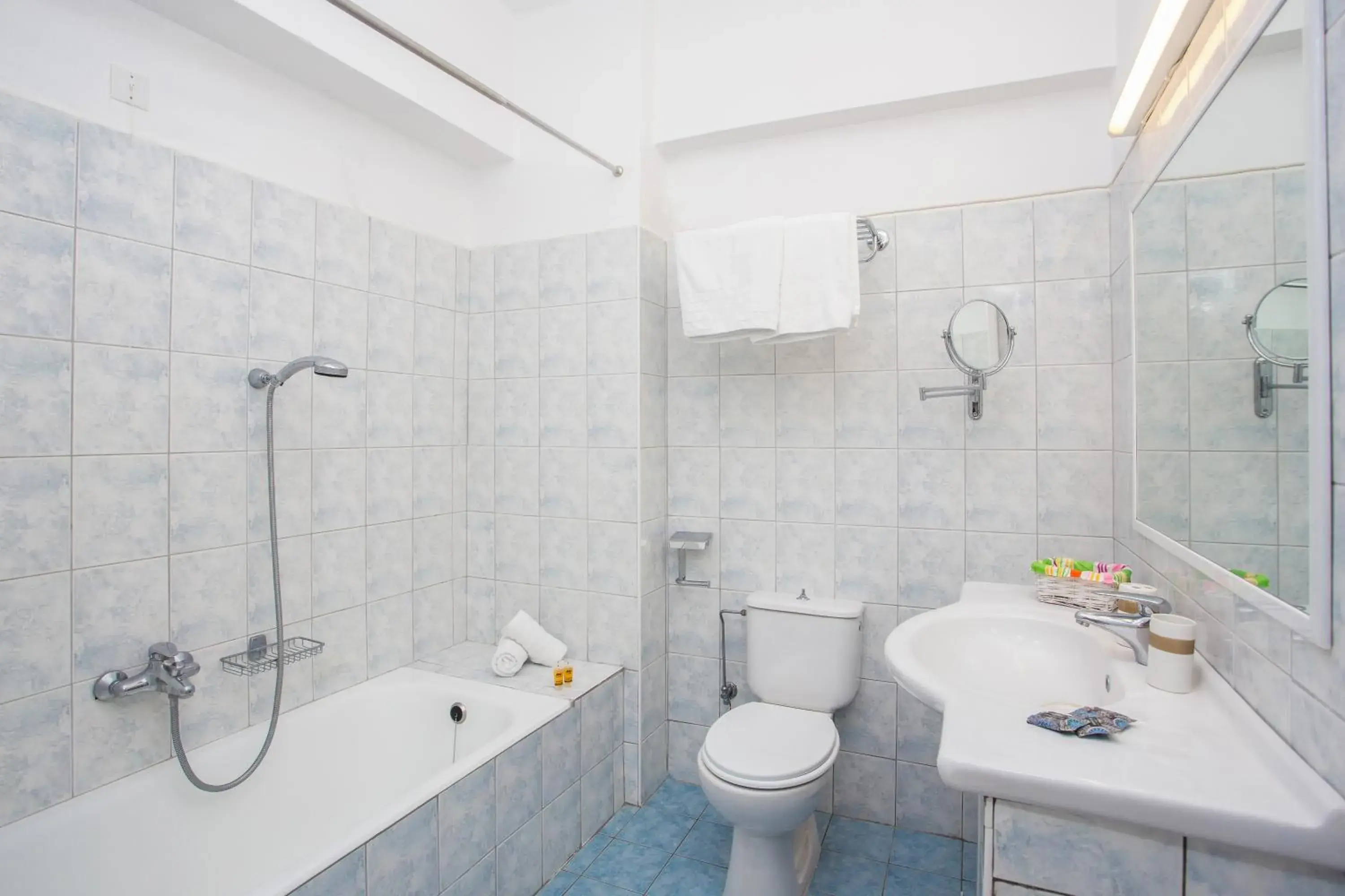 Family Suite (2 Adults + 2 Children) in Mon Repos Hotel Family Suite (2 Adults + 2 Children) in Mon Repos Hotel