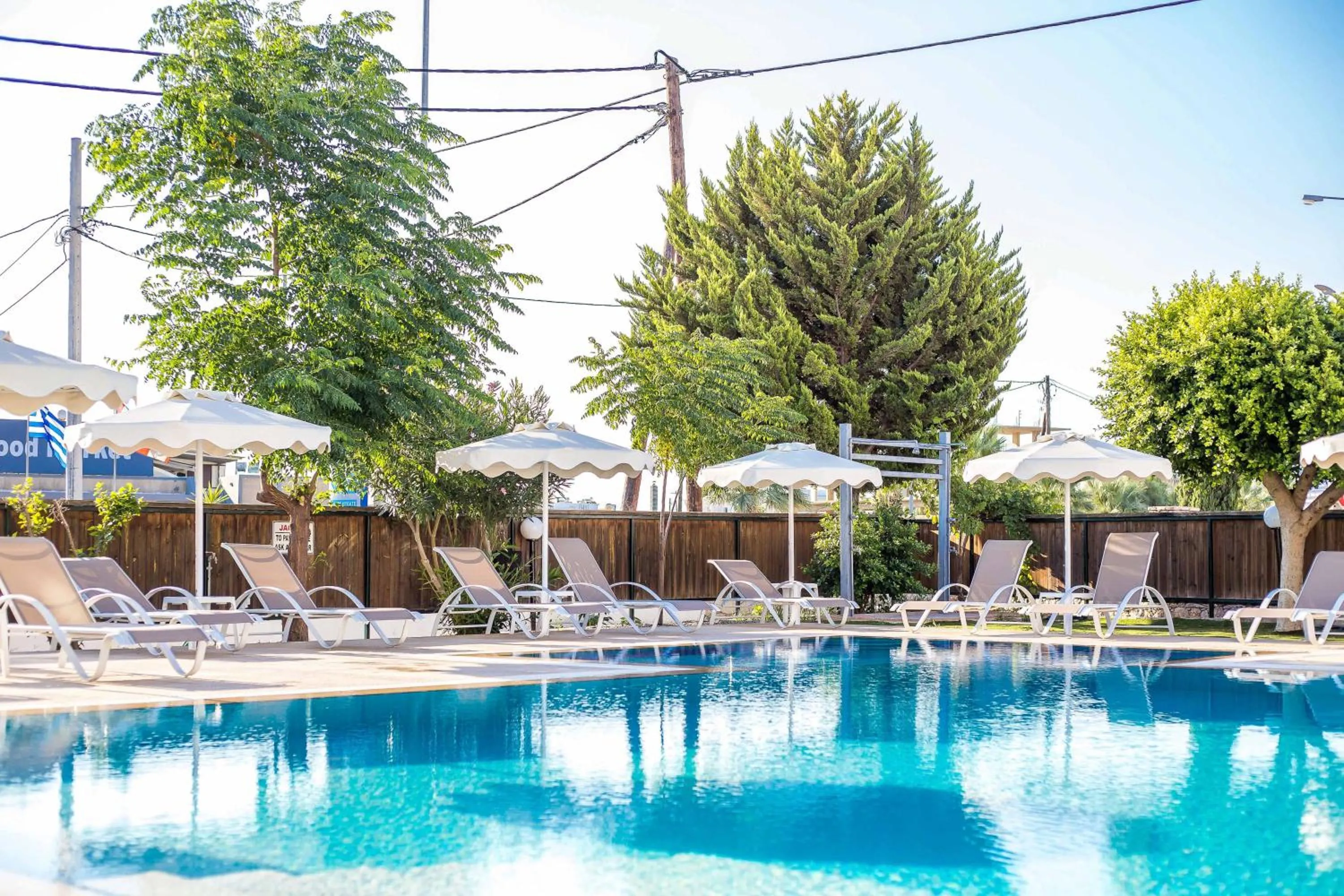 Garden in Mon Repos Hotel