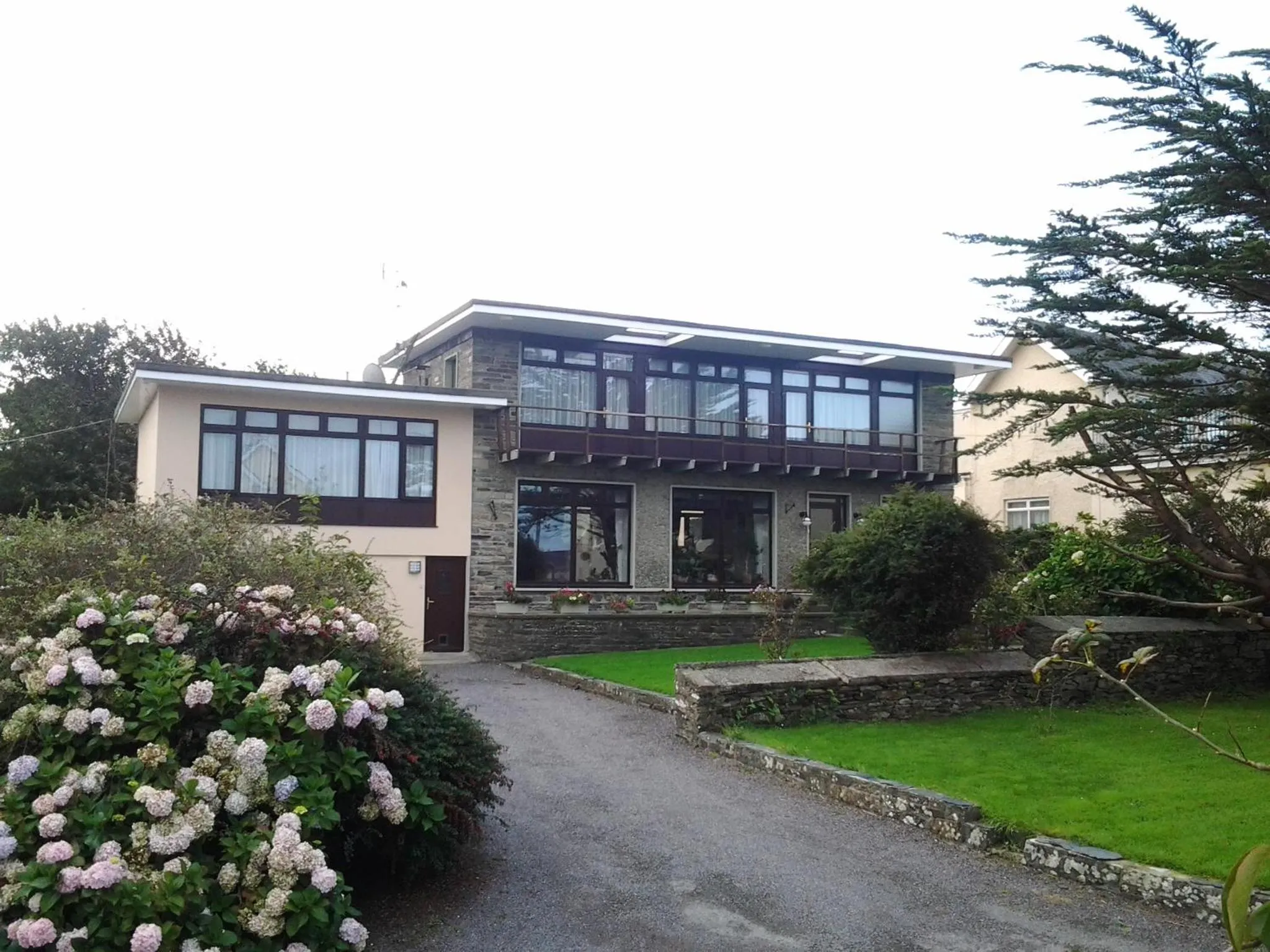Facade/entrance in The Stone House B&B