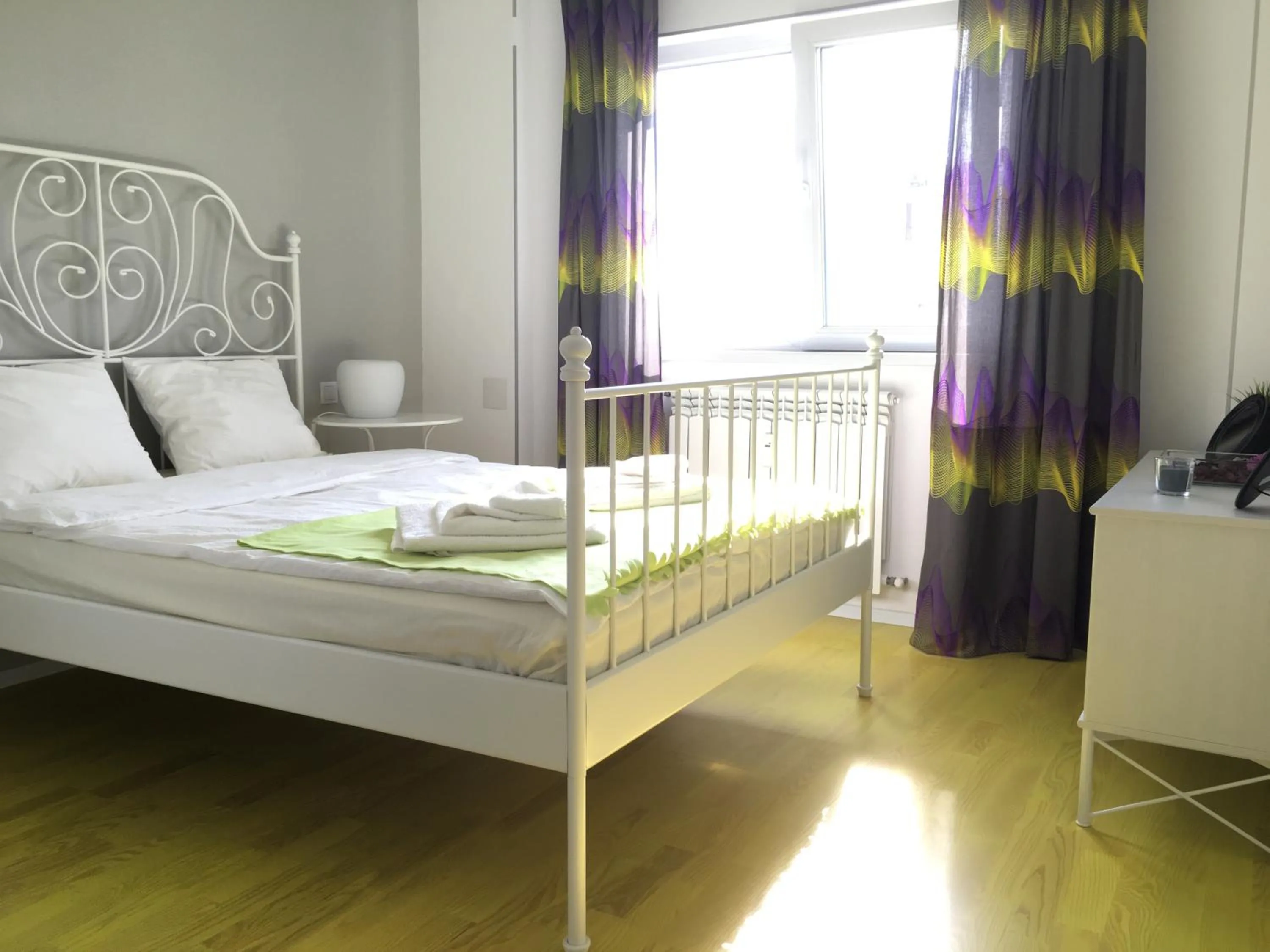 Kitchen or kitchenette, Bed in New Central Roof top view