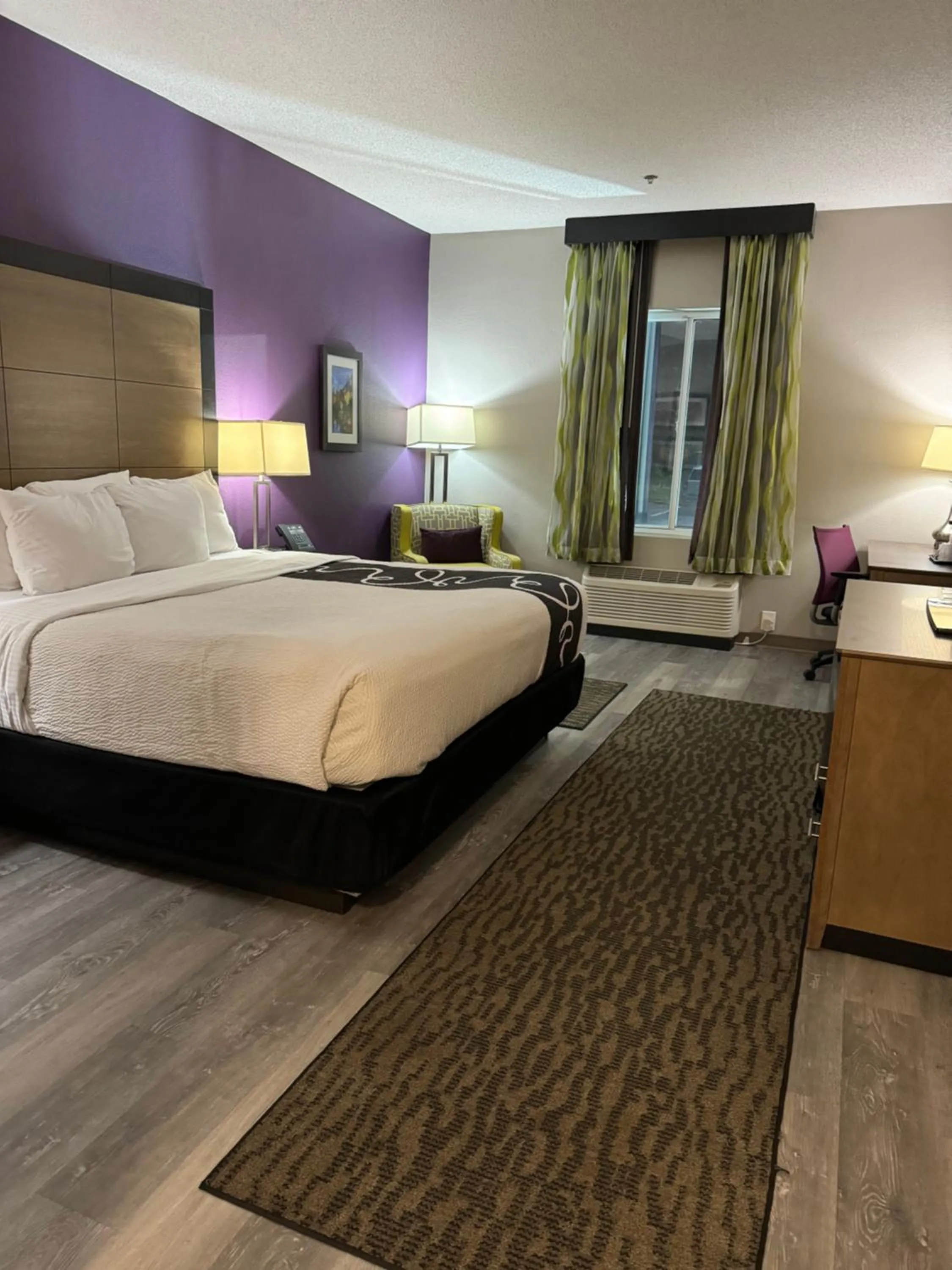 Bedroom, Bed in La Quinta by Wyndham Milledgeville