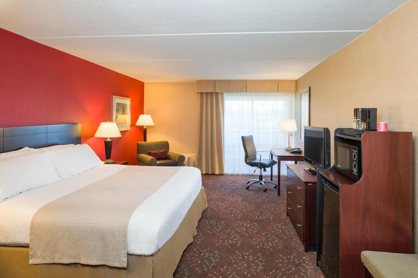 Photo of the whole room, Bed in Holiday Inn Norwich by IHG