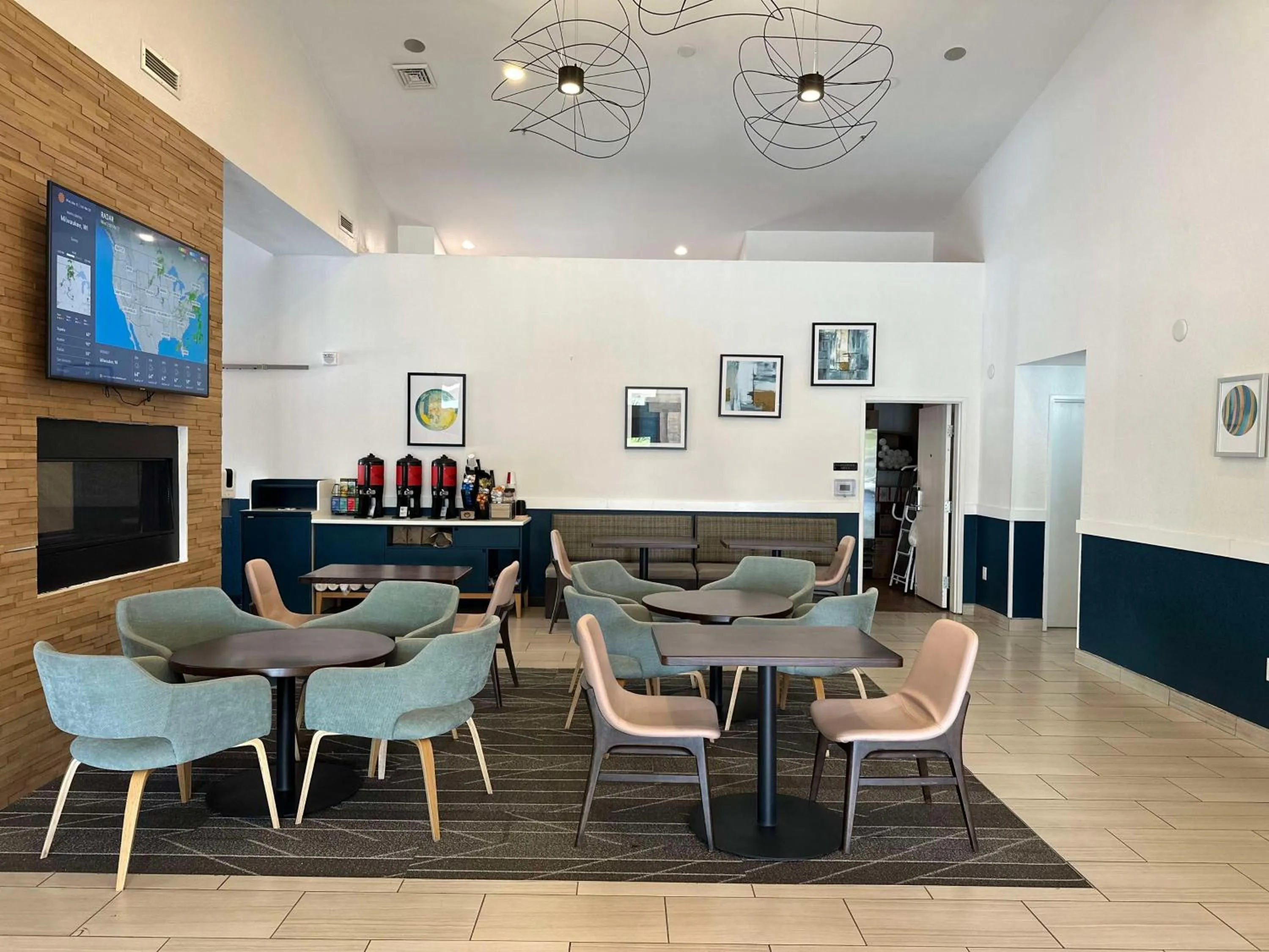 Lobby or reception in Best Western Watertown