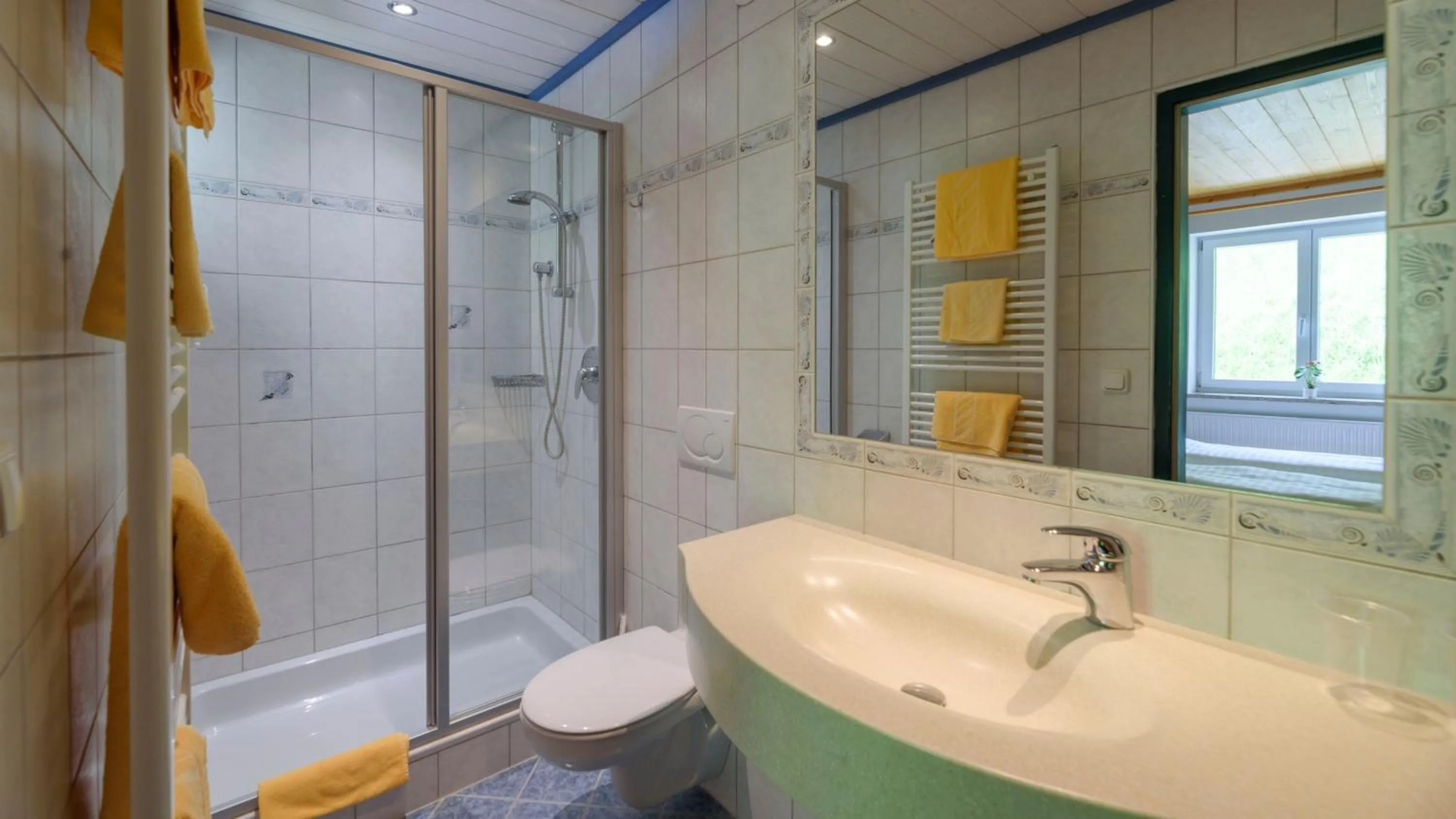 Bathroom in Hotel Landhaus Ausswinkl