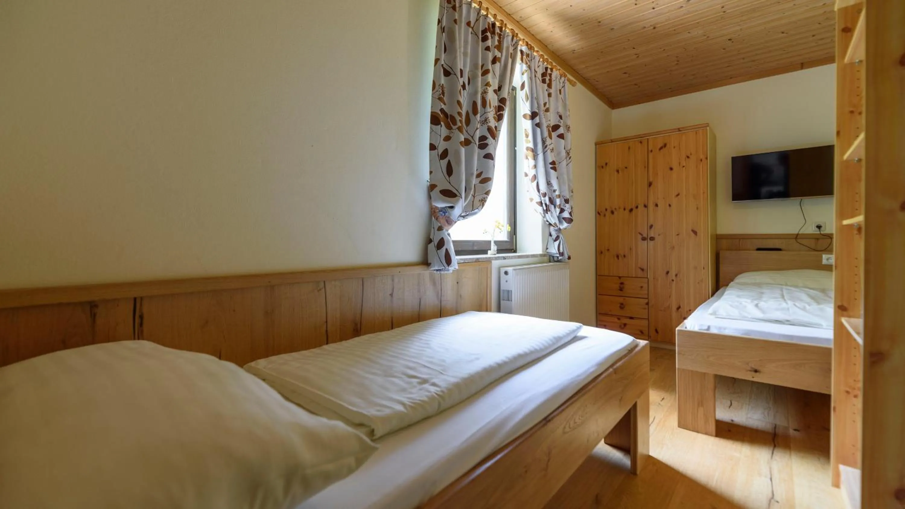 Bed in Hotel Landhaus Ausswinkl