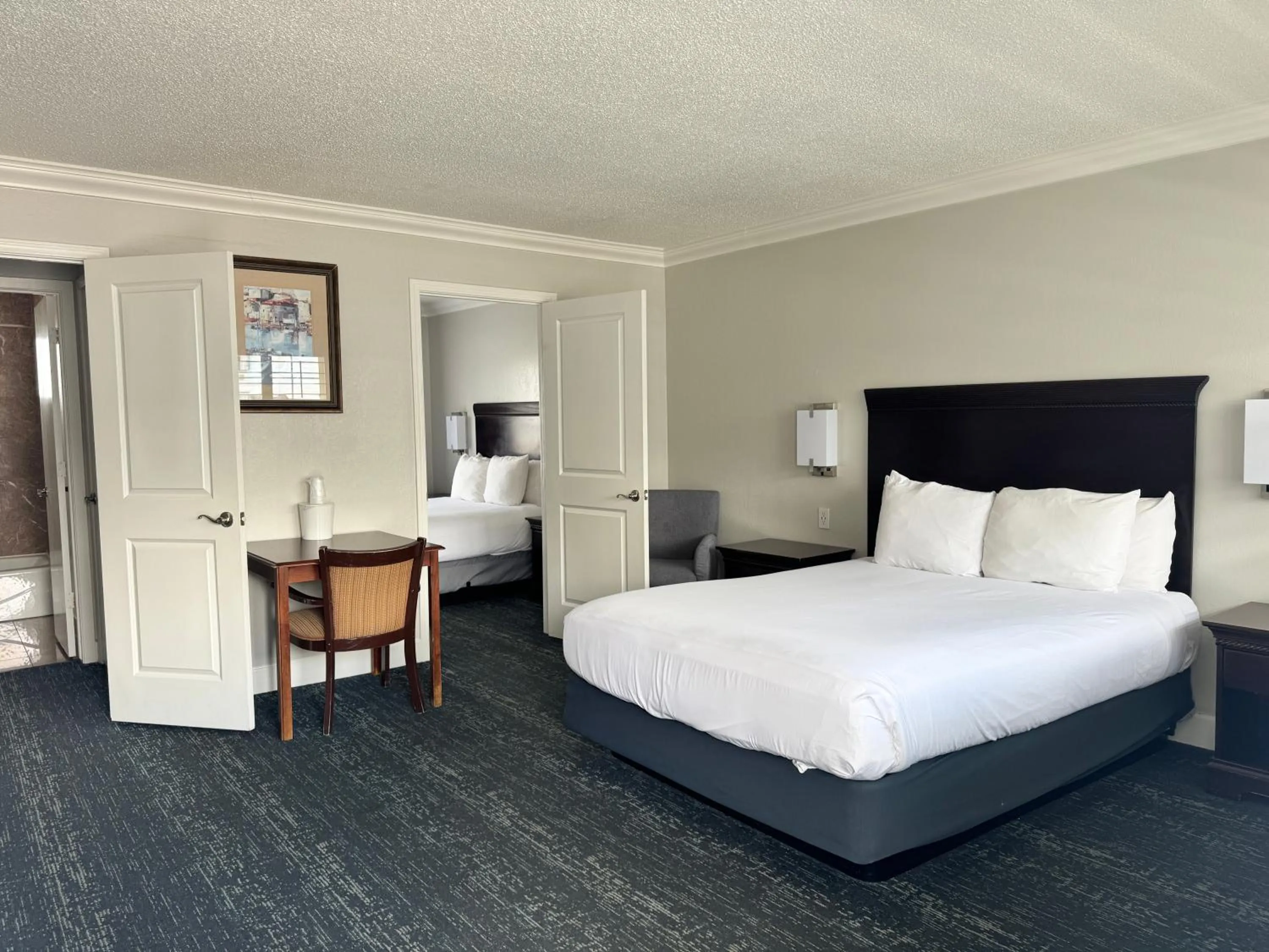 Bed in Stargazer Inn and Suites