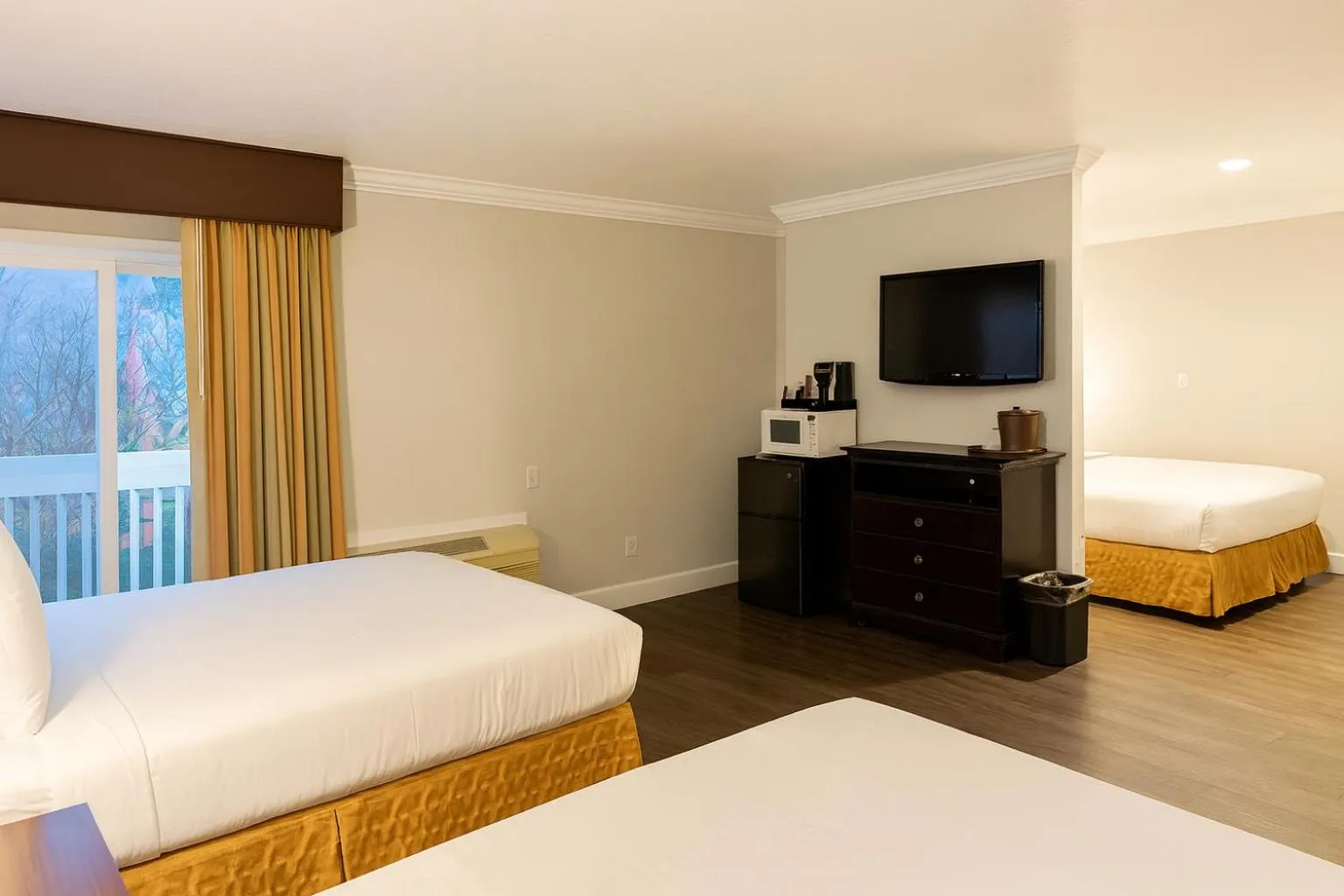 Bedroom, Bed in Stargazer Hotel