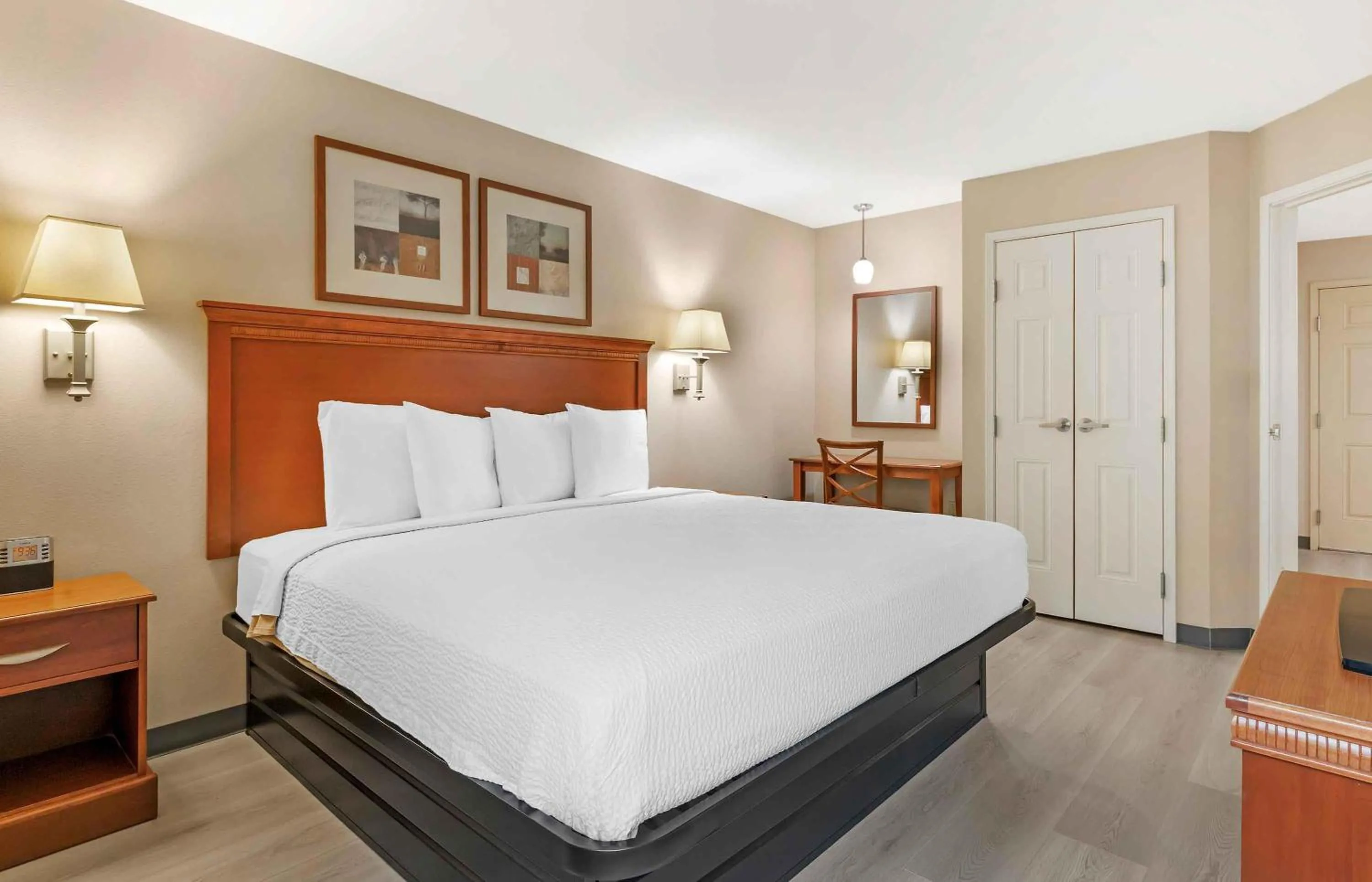 Bedroom, Bed in Extended Stay America Suites - McAlester - Hwy 69