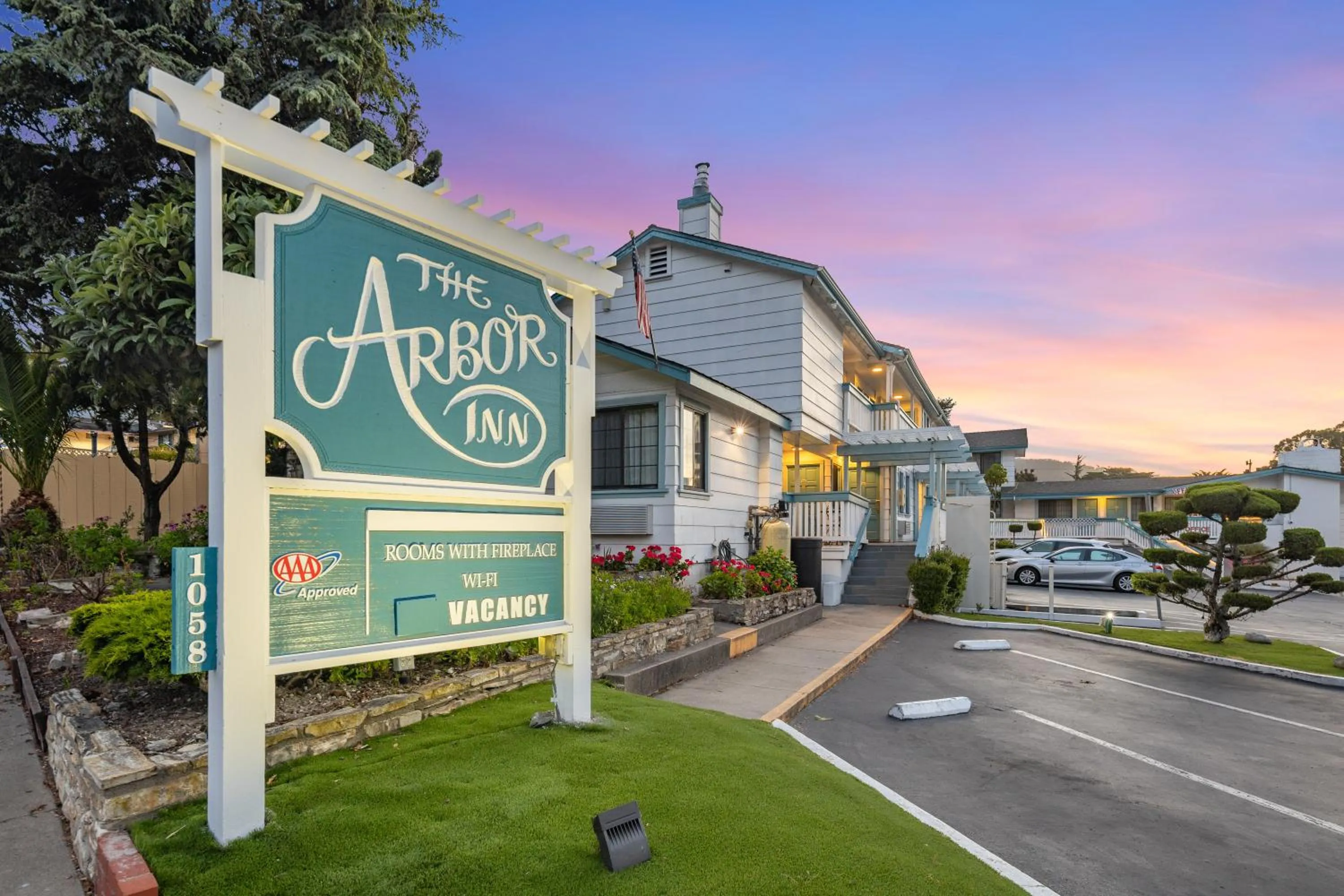 Arbor Inn Monterey