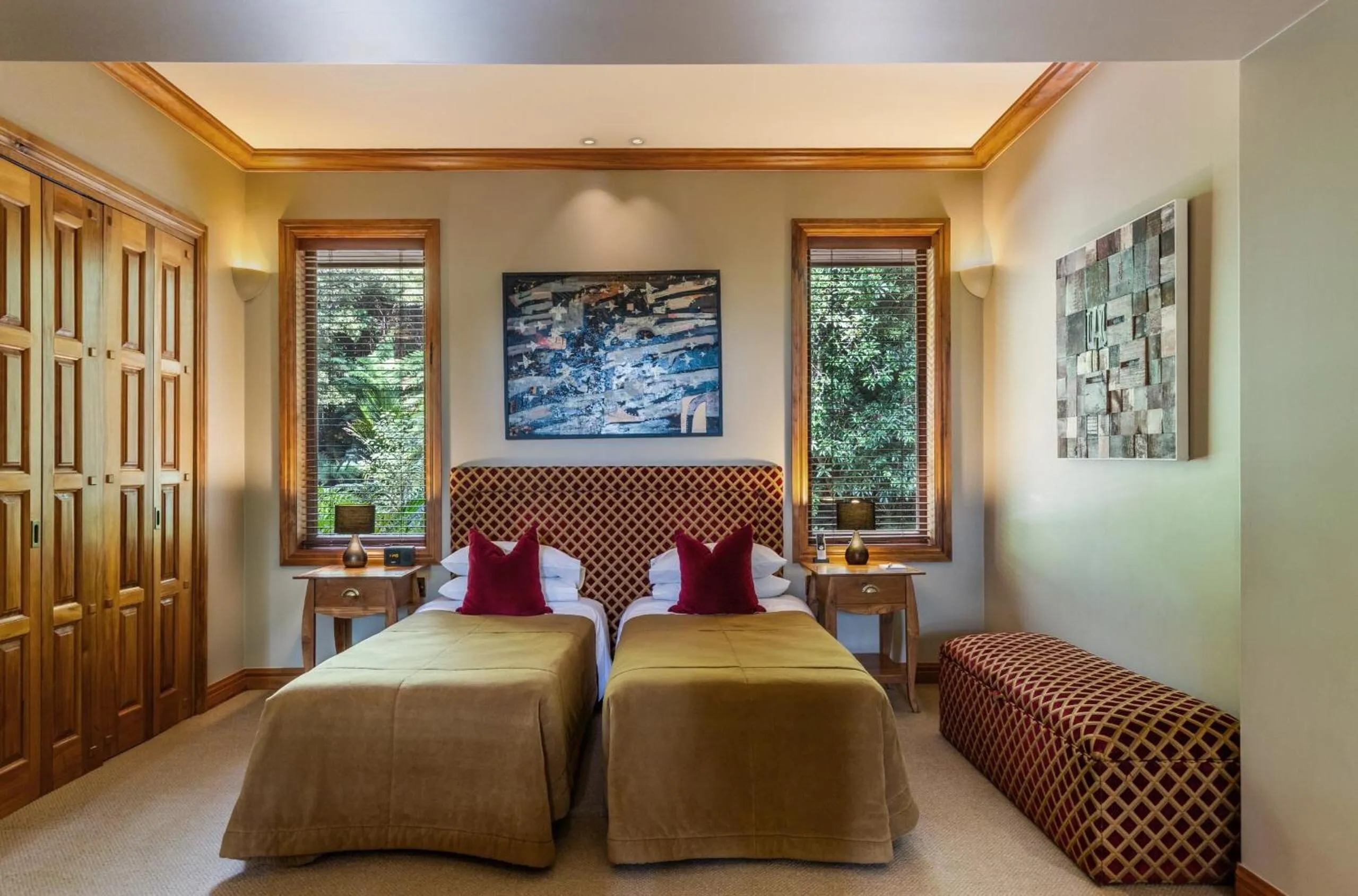 Bedroom, Bed in Treetops Lodge & Estate