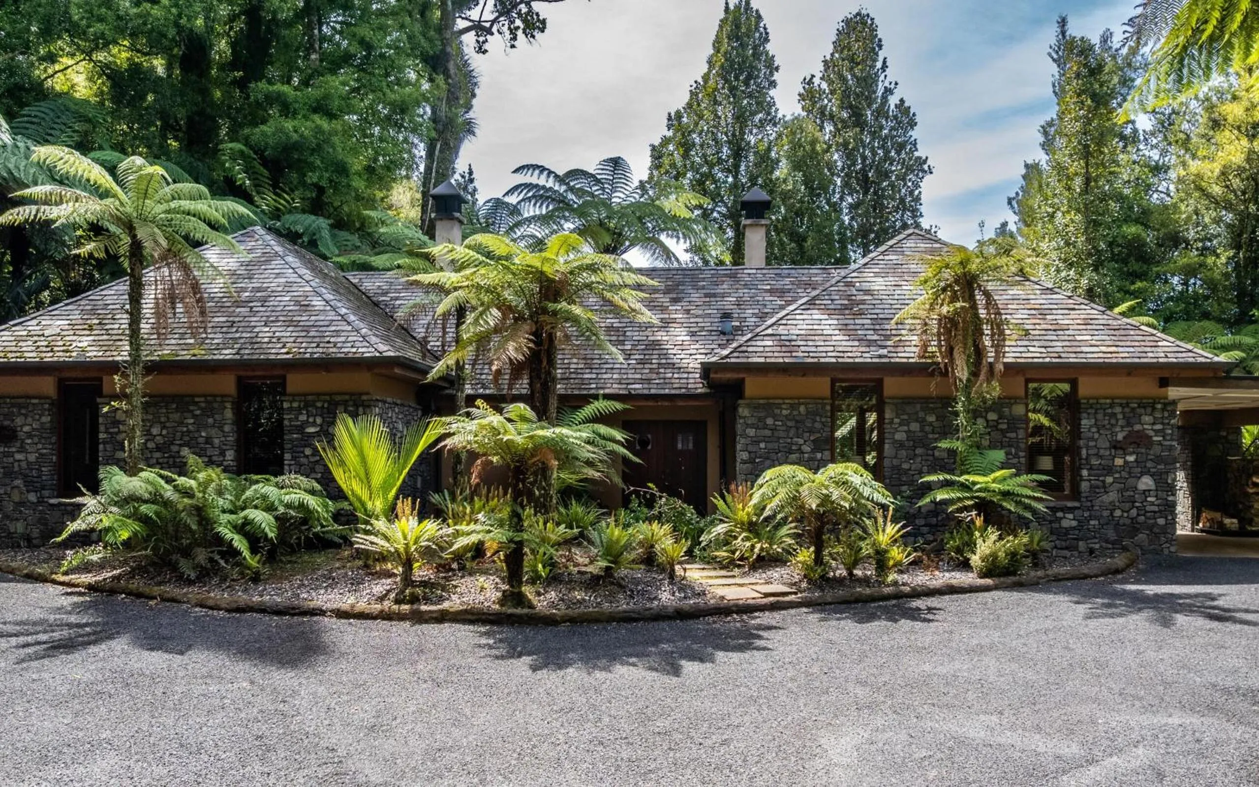 Property building in Treetops Lodge & Estate