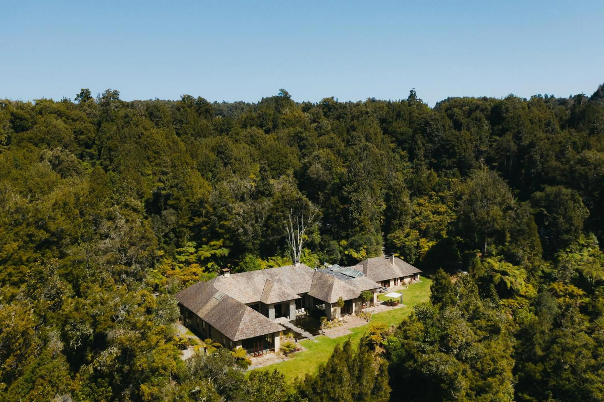 Treetops Lodge & Estate