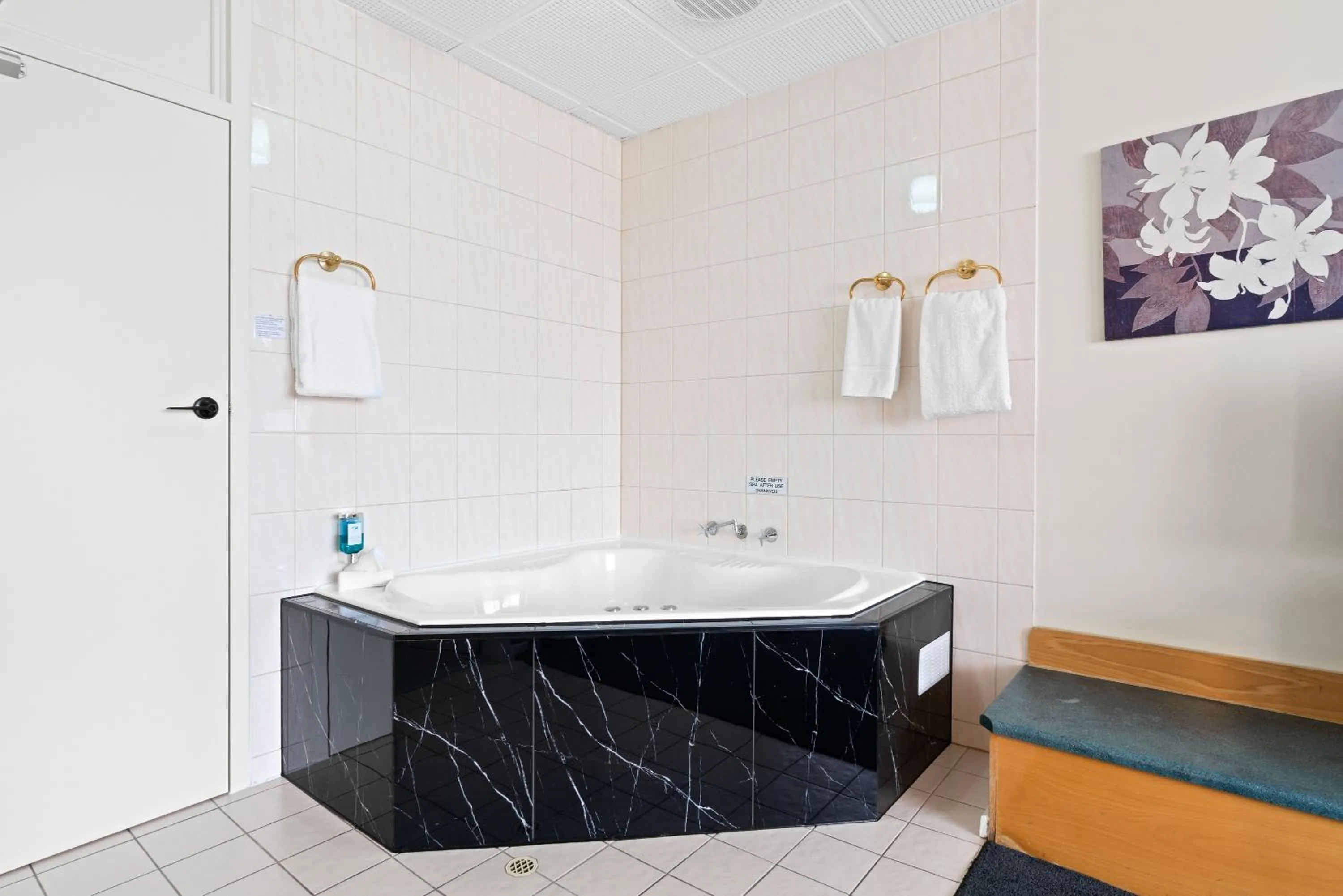 Adelaide International Motel